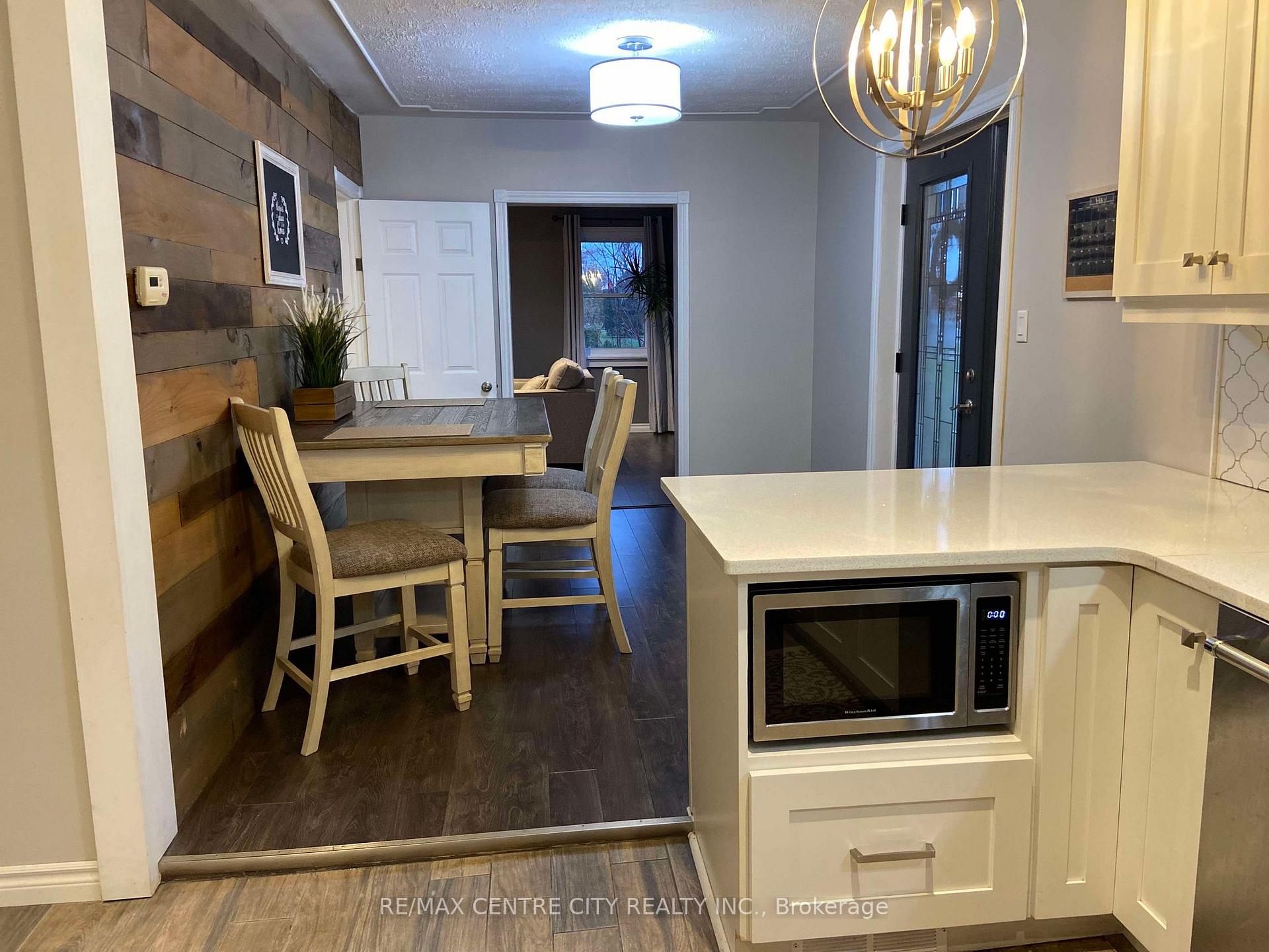 Photo 3 of 45024 Talbot Line, Central Elgin, Rural Central Elgin — HOMEH
