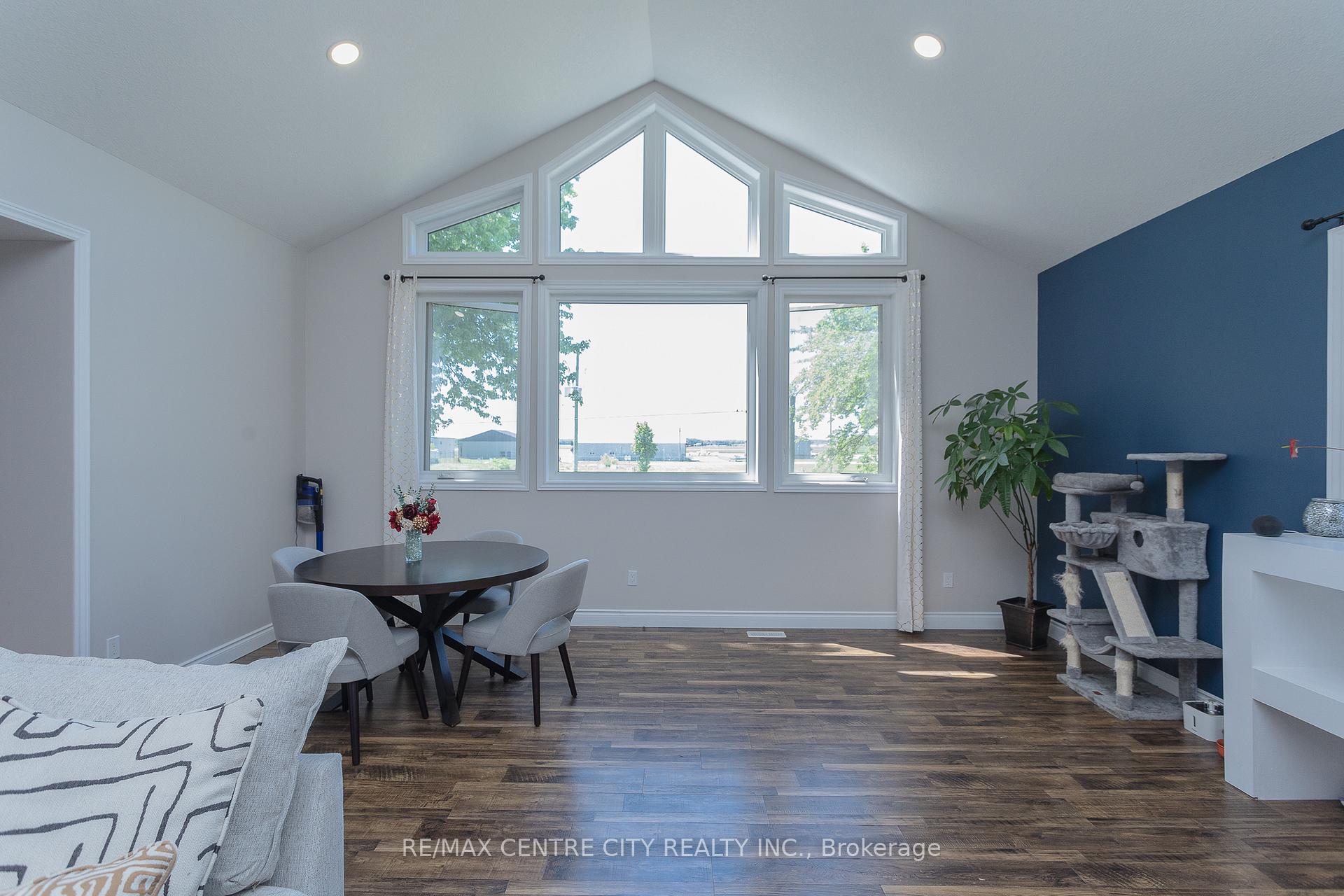 Photo 17 of 45024 Talbot Line, Central Elgin, Rural Central Elgin — HOMEH