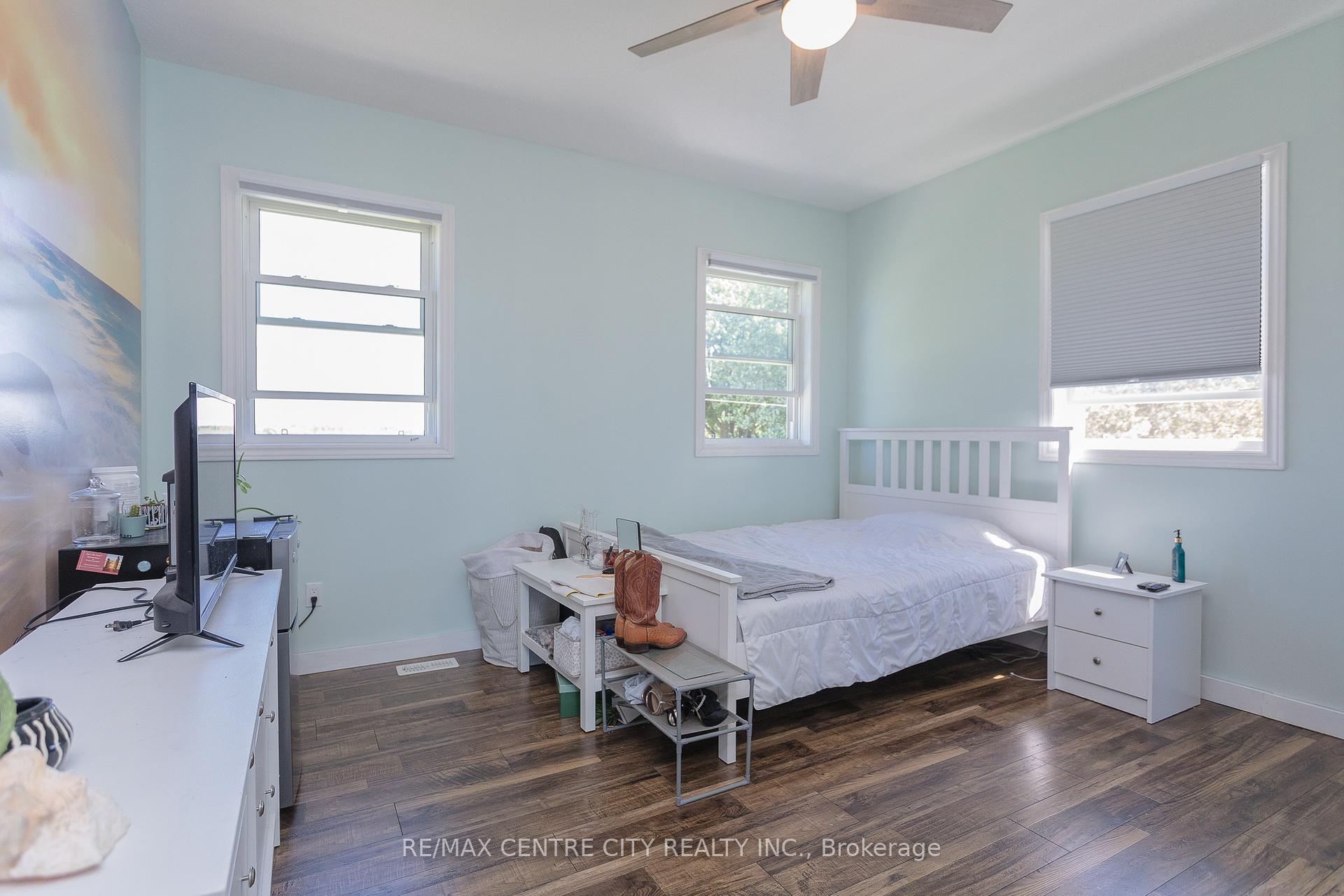 Photo 20 of 45024 Talbot Line, Central Elgin, Rural Central Elgin — HOMEH