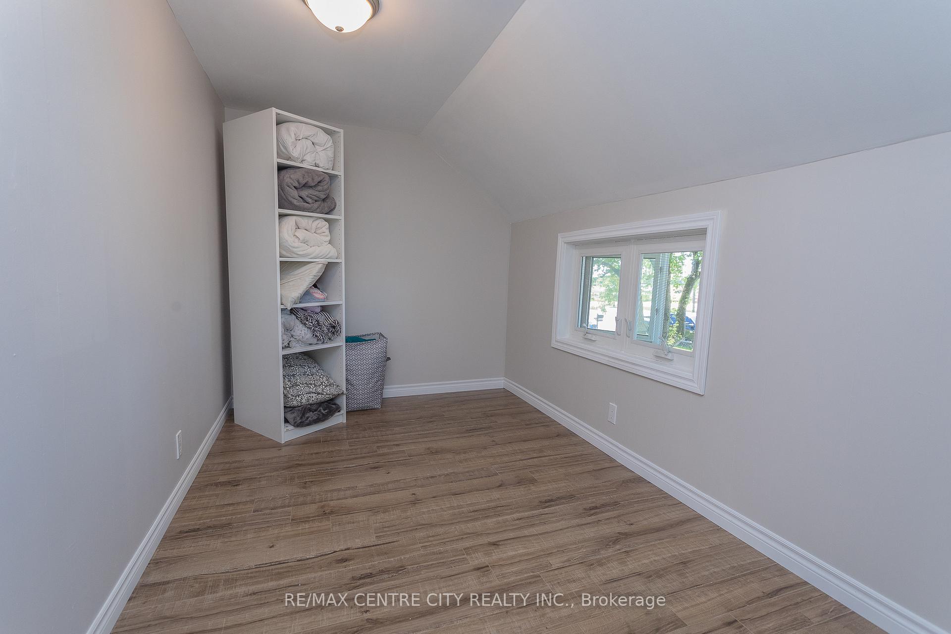 Photo 25 of 45024 Talbot Line, Central Elgin, Rural Central Elgin — HOMEH