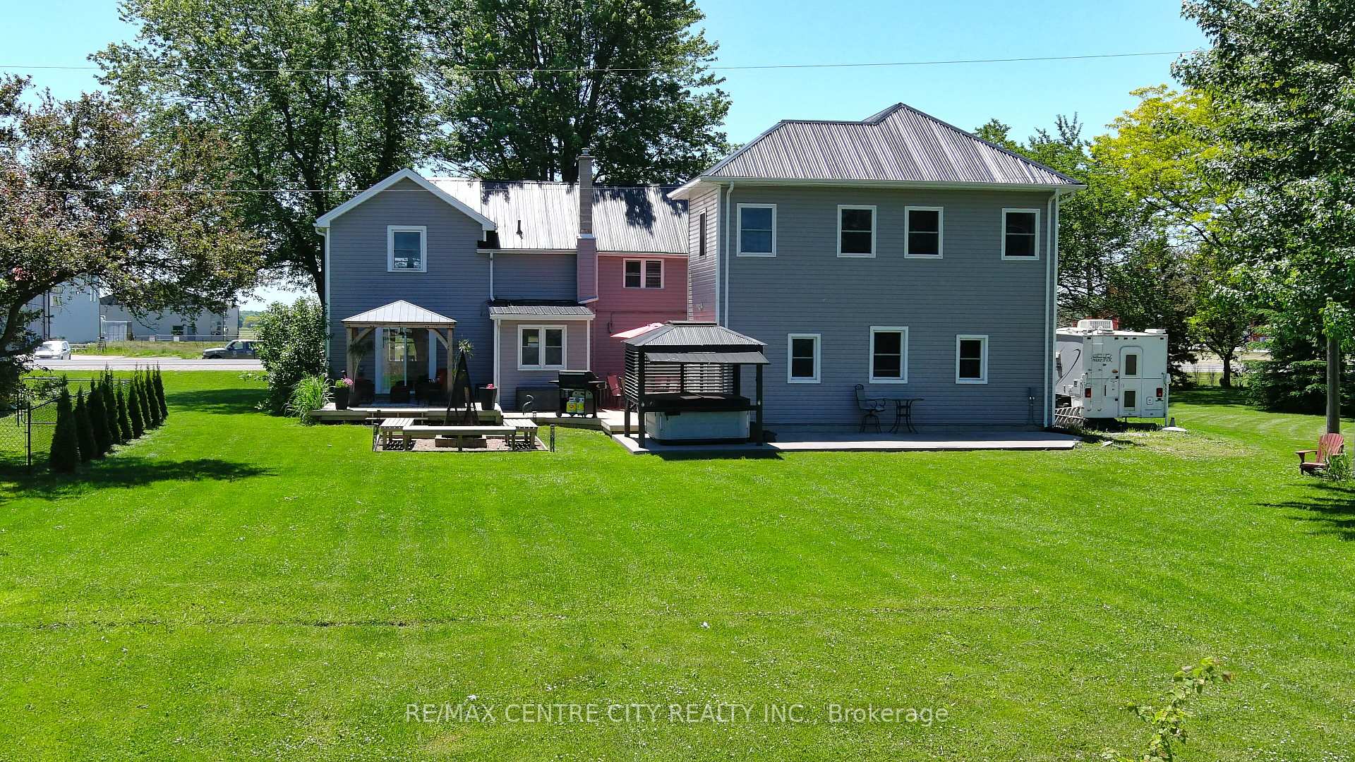 Photo 38 of 45024 Talbot Line, Central Elgin, Rural Central Elgin — HOMEH