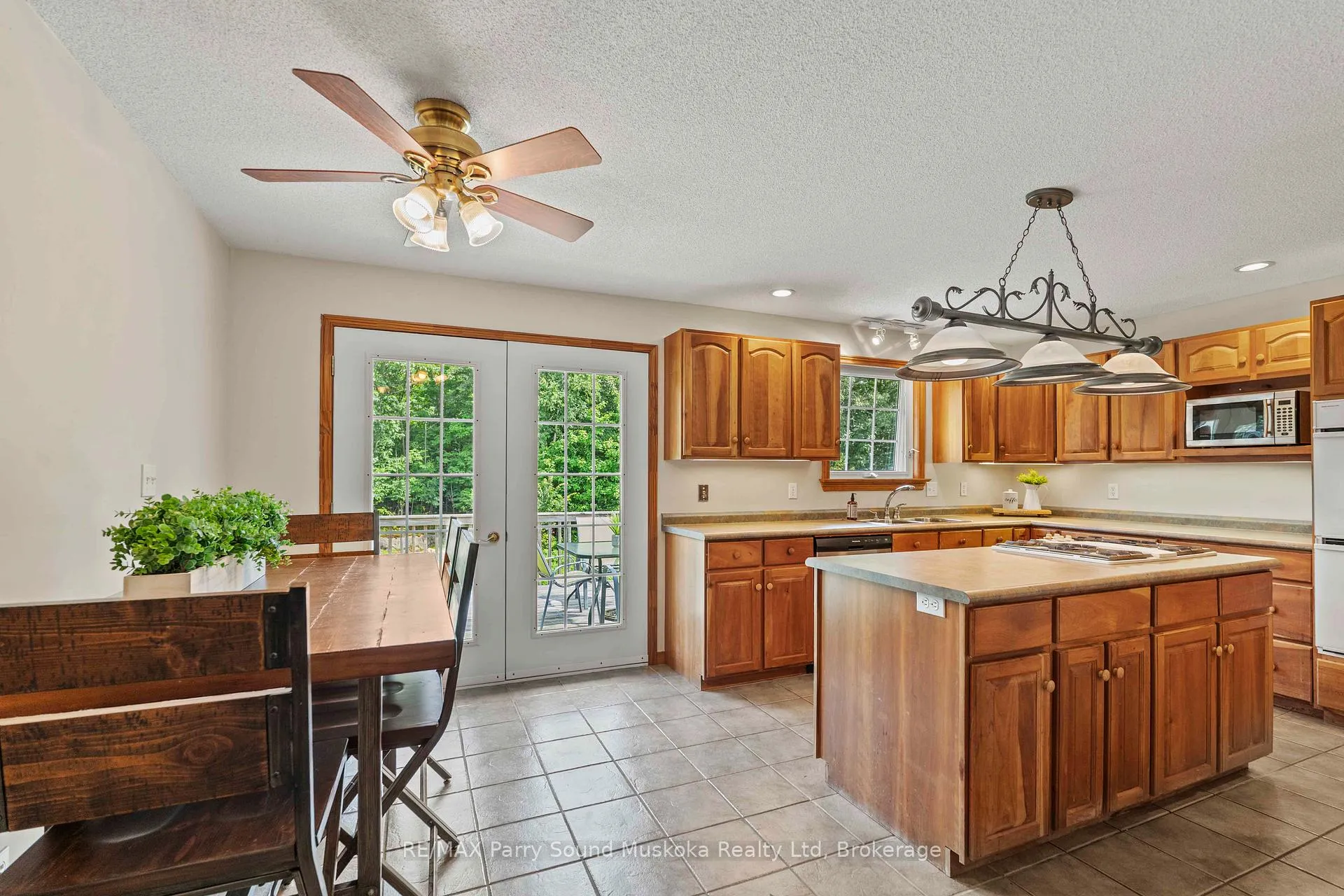 Photo 11 of 88 Black Road, Seguin — HOMEH