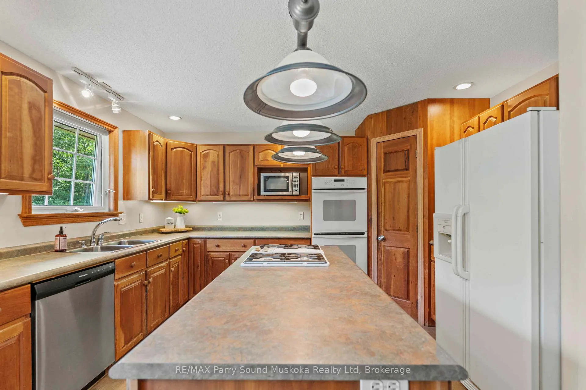 Photo 12 of 88 Black Road, Seguin — HOMEH