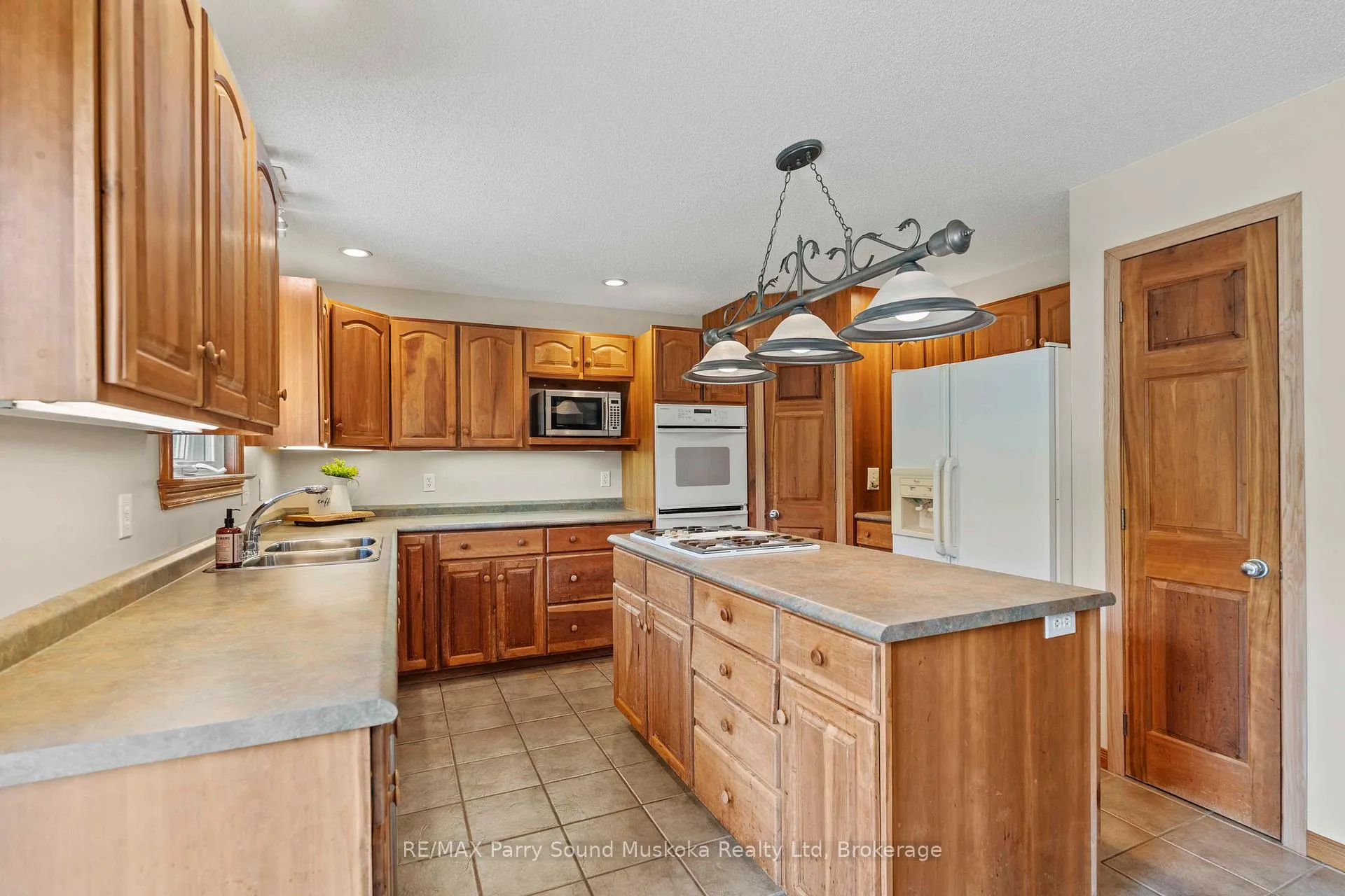 Photo 13 of 88 Black Road, Seguin — HOMEH