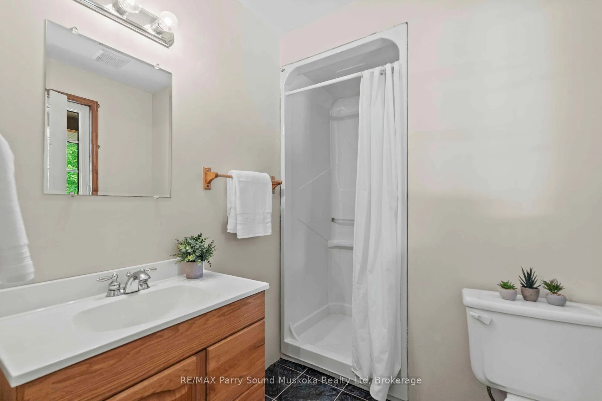 Photo 16 of 88 Black Road, Seguin — HOMEH