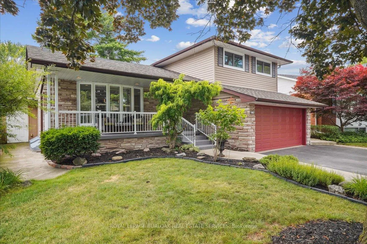 Photo 6 of 510 Fenwick Place, Burlington, Roseland — HOMEH