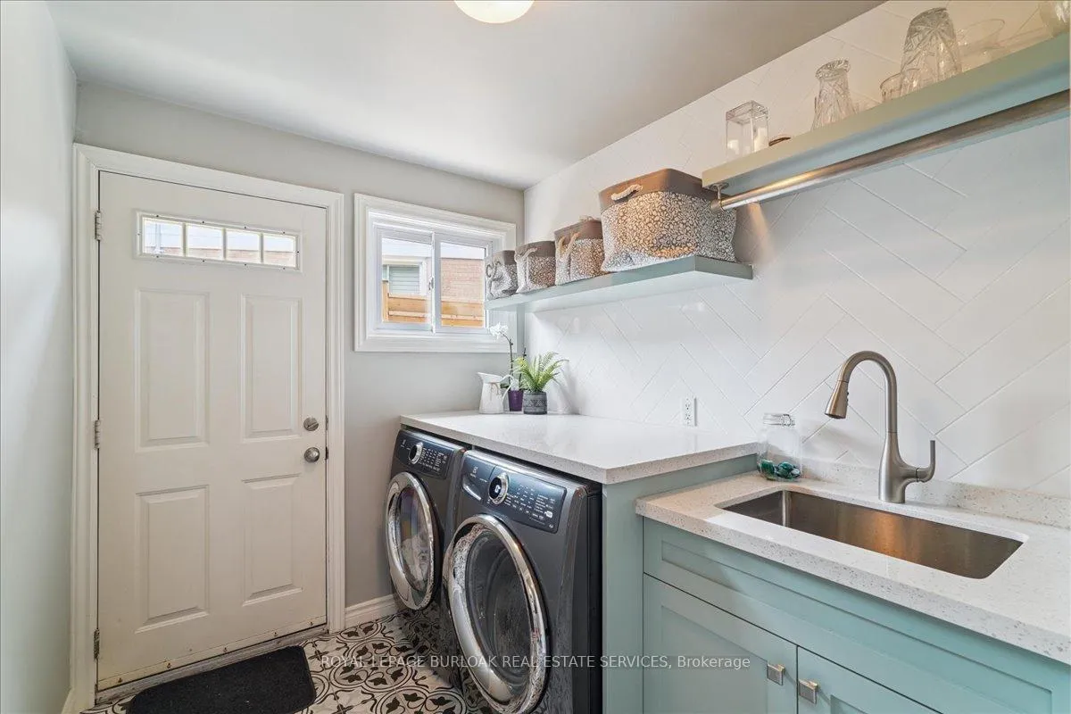 Photo 22 of 510 Fenwick Place, Burlington, Roseland — HOMEH