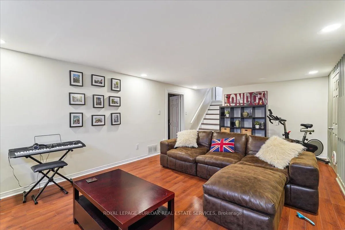 Photo 30 of 510 Fenwick Place, Burlington, Roseland — HOMEH