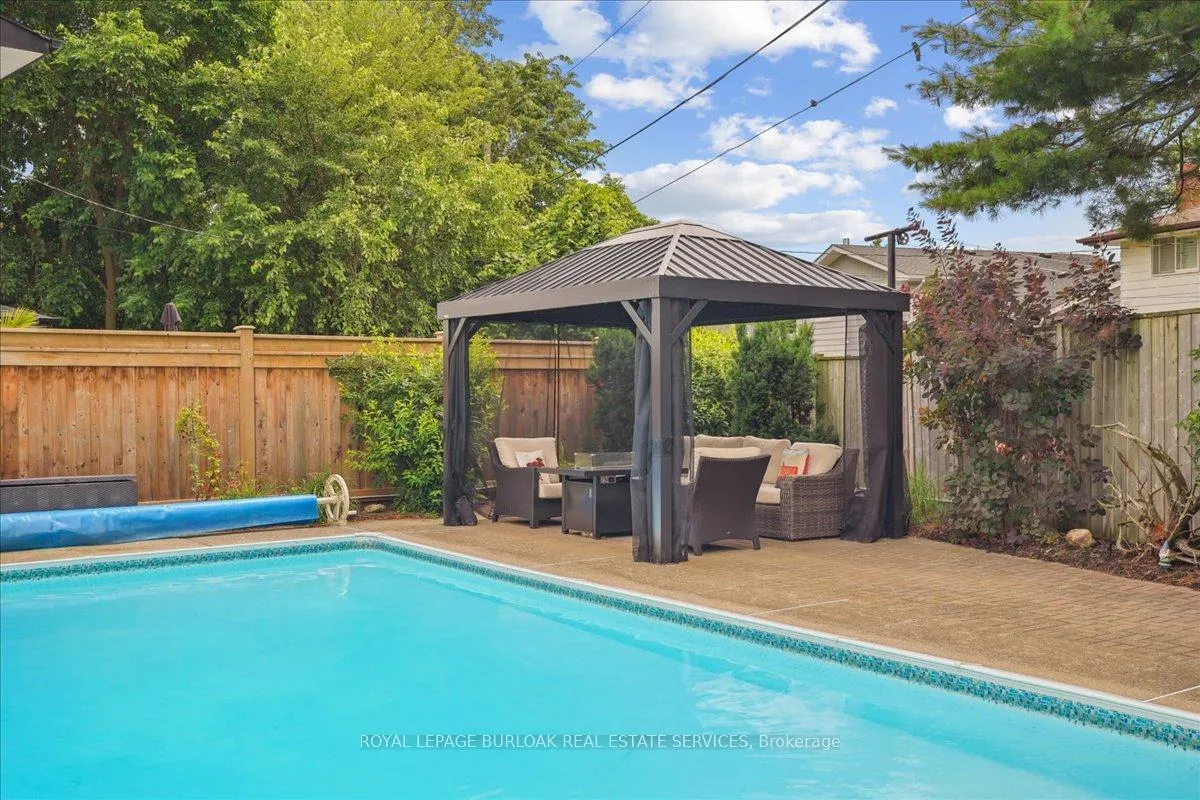 Photo 33 of 510 Fenwick Place, Burlington, Roseland — HOMEH