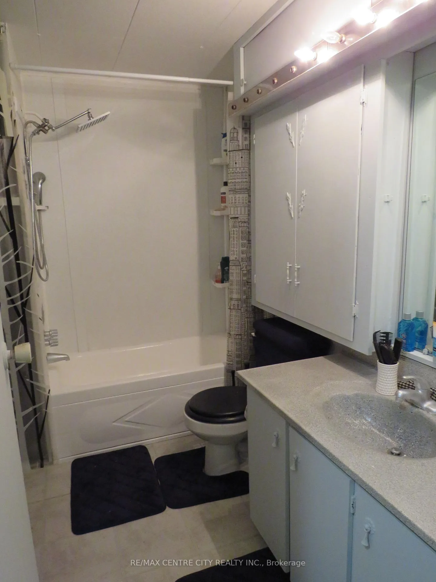Photo 19 of Unit 4, 3902 Dundas Street E, Thames Centre, Rural Thames Centre — HOMEH