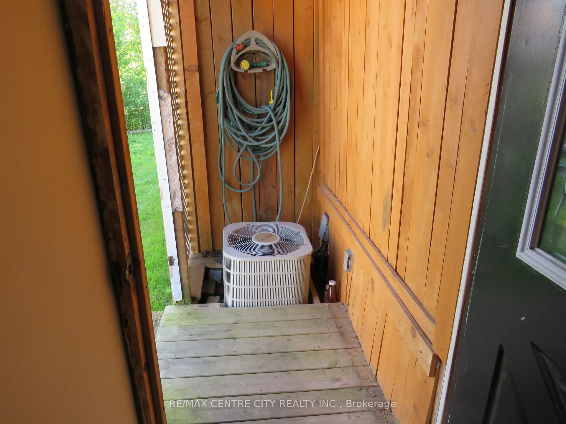Photo 22 of Unit 4, 3902 Dundas Street E, Thames Centre, Rural Thames Centre — HOMEH