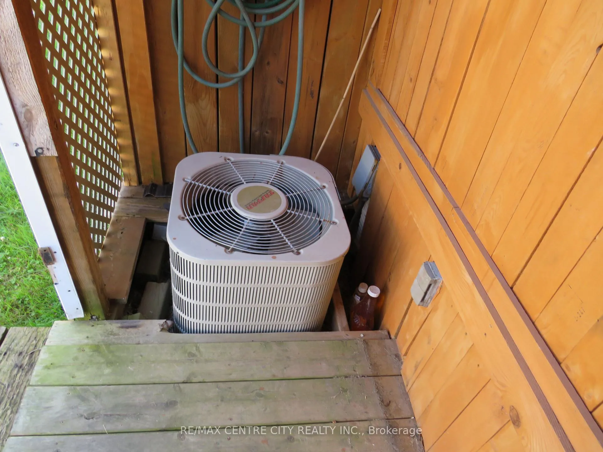 Photo 23 of Unit 4, 3902 Dundas Street E, Thames Centre, Rural Thames Centre — HOMEH