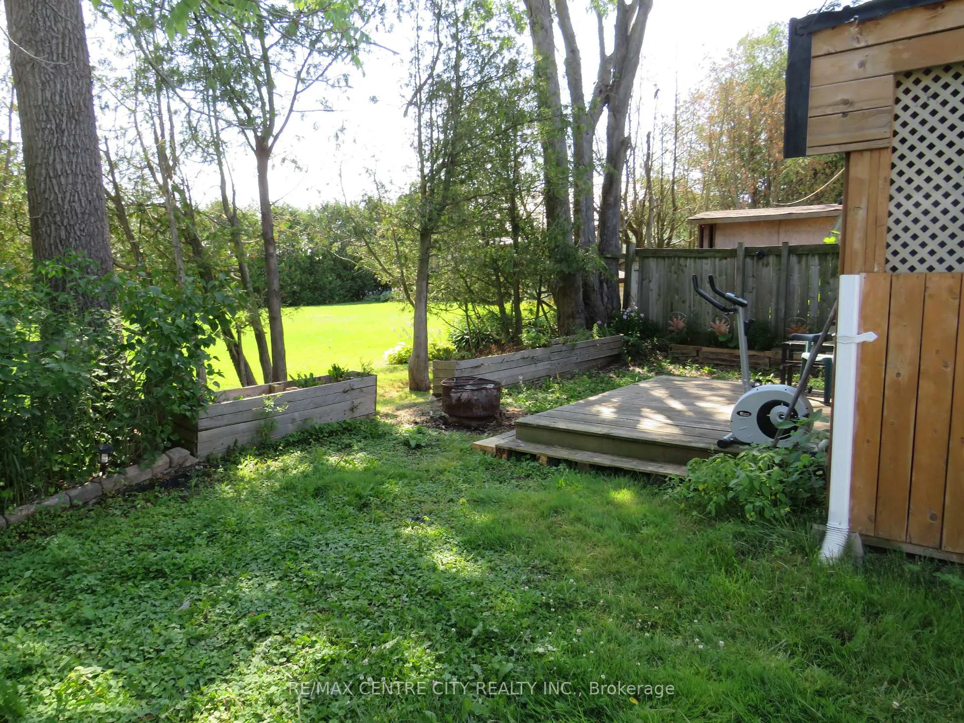 Photo 25 of Unit 4, 3902 Dundas Street E, Thames Centre, Rural Thames Centre — HOMEH