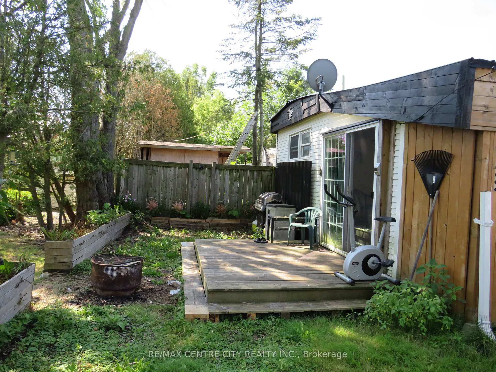 Photo 26 of Unit 4, 3902 Dundas Street E, Thames Centre, Rural Thames Centre — HOMEH