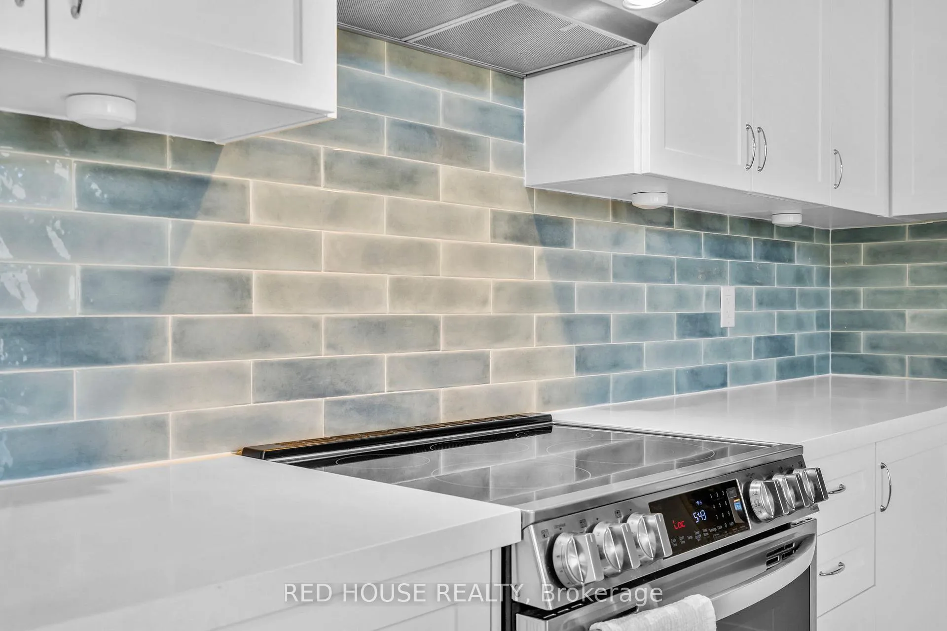 Photo 22 of 58 Hager Creek Terrace, Hamilton, Waterdown — HOMEH