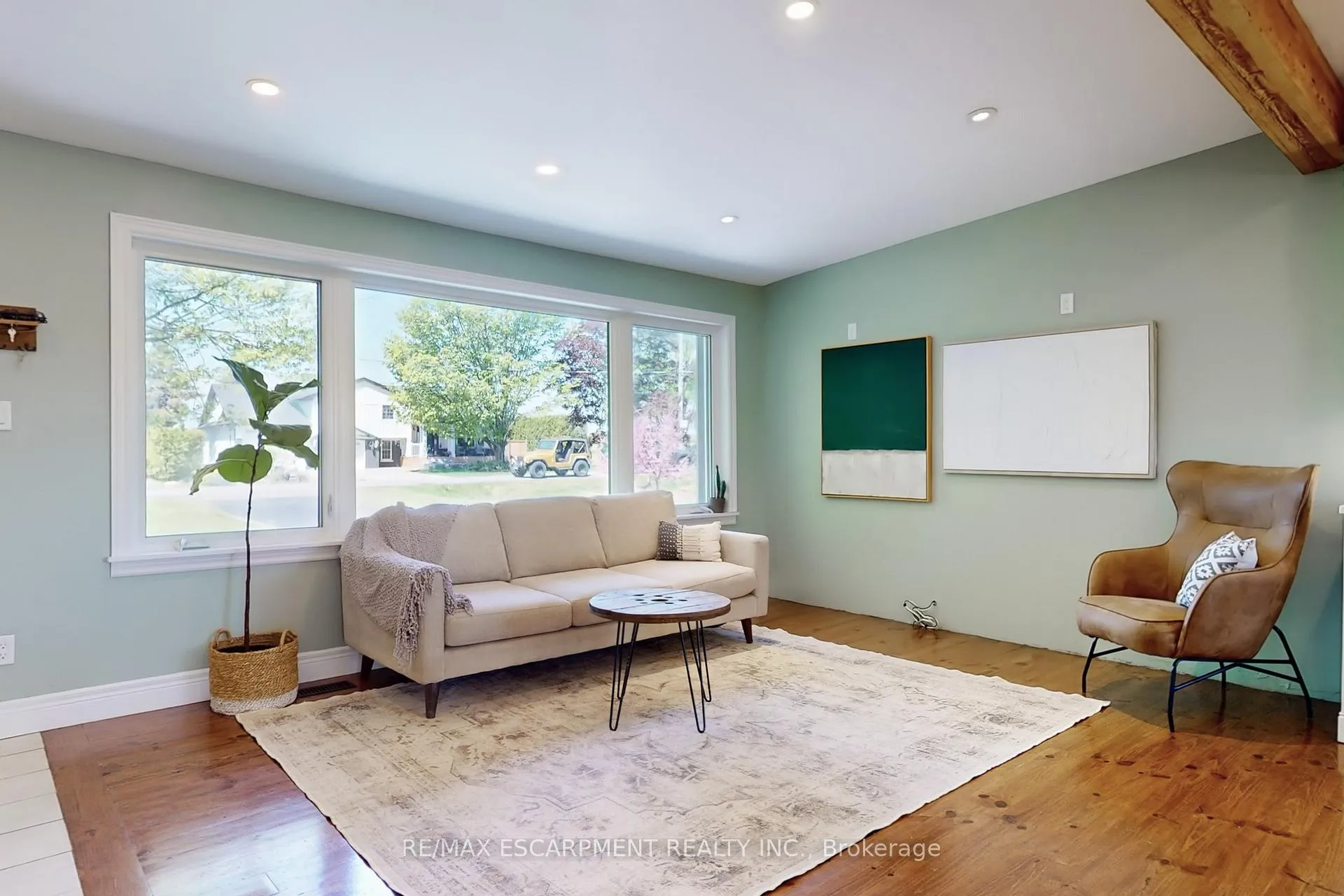 Photo 6 of 14 Algonquin Avenue, Hamilton, Greensville — HOMEH