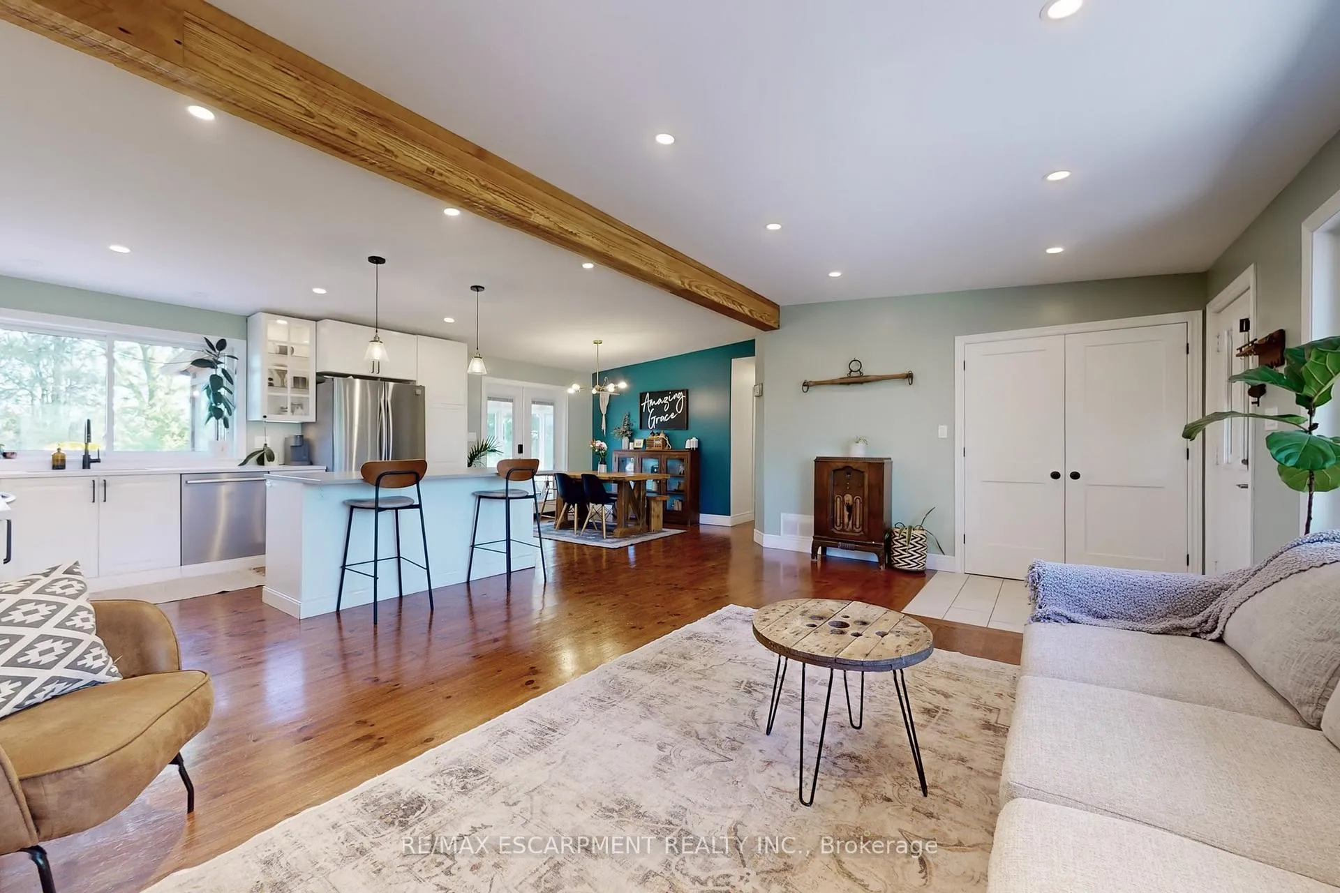 Photo 8 of 14 Algonquin Avenue, Hamilton, Greensville — HOMEH