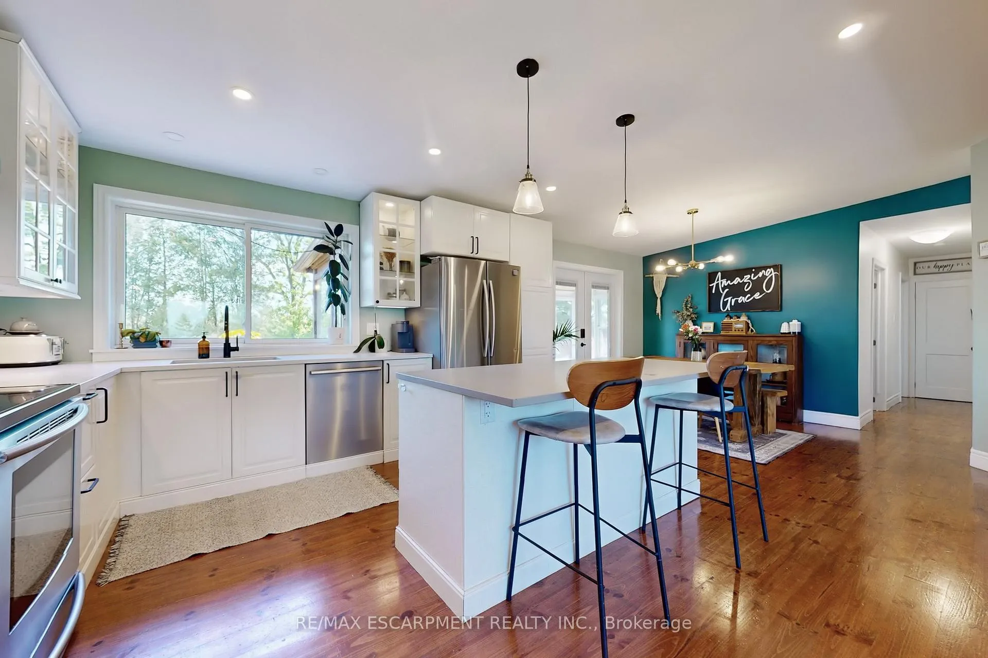 Photo 9 of 14 Algonquin Avenue, Hamilton, Greensville — HOMEH