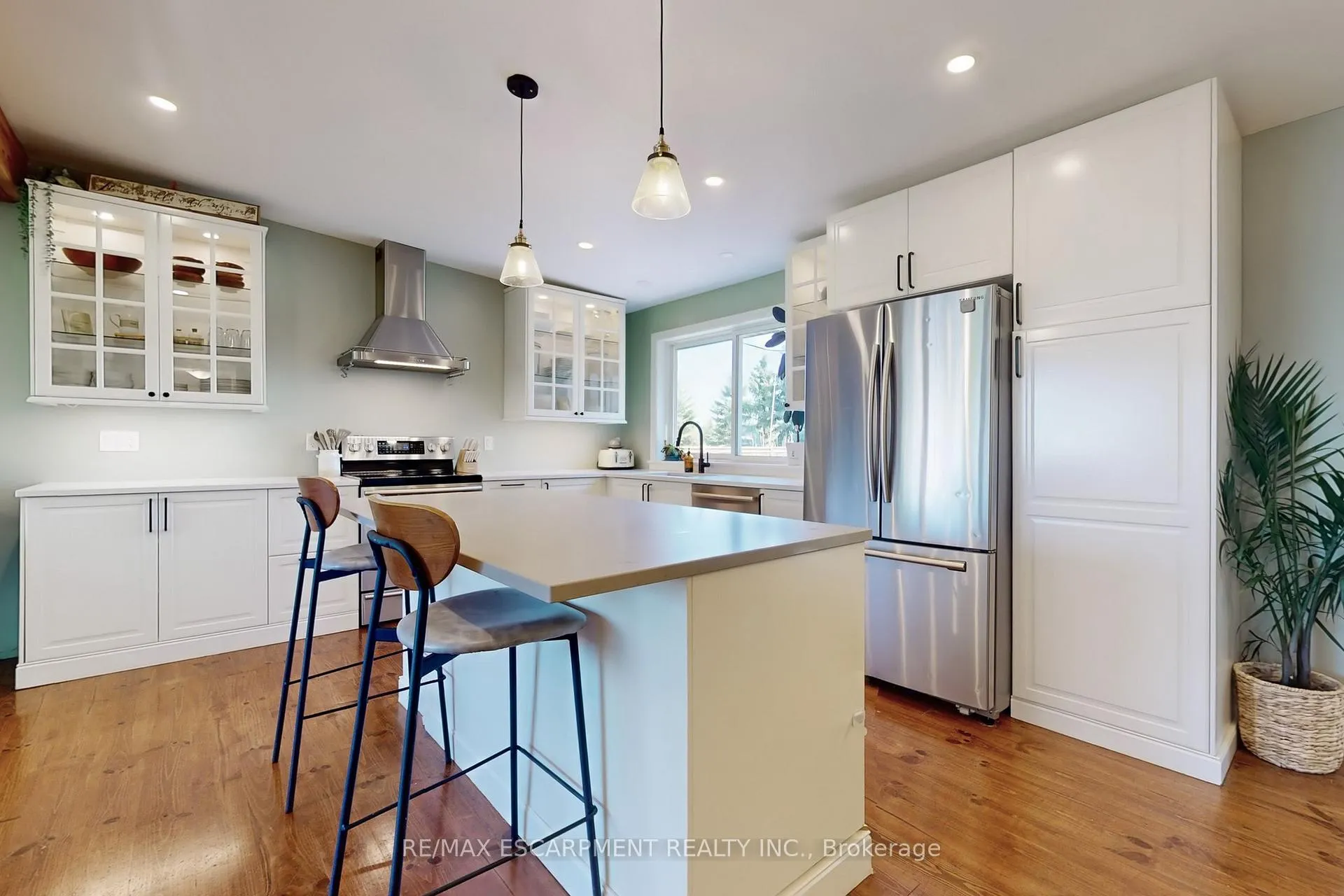 Photo 10 of 14 Algonquin Avenue, Hamilton, Greensville — HOMEH