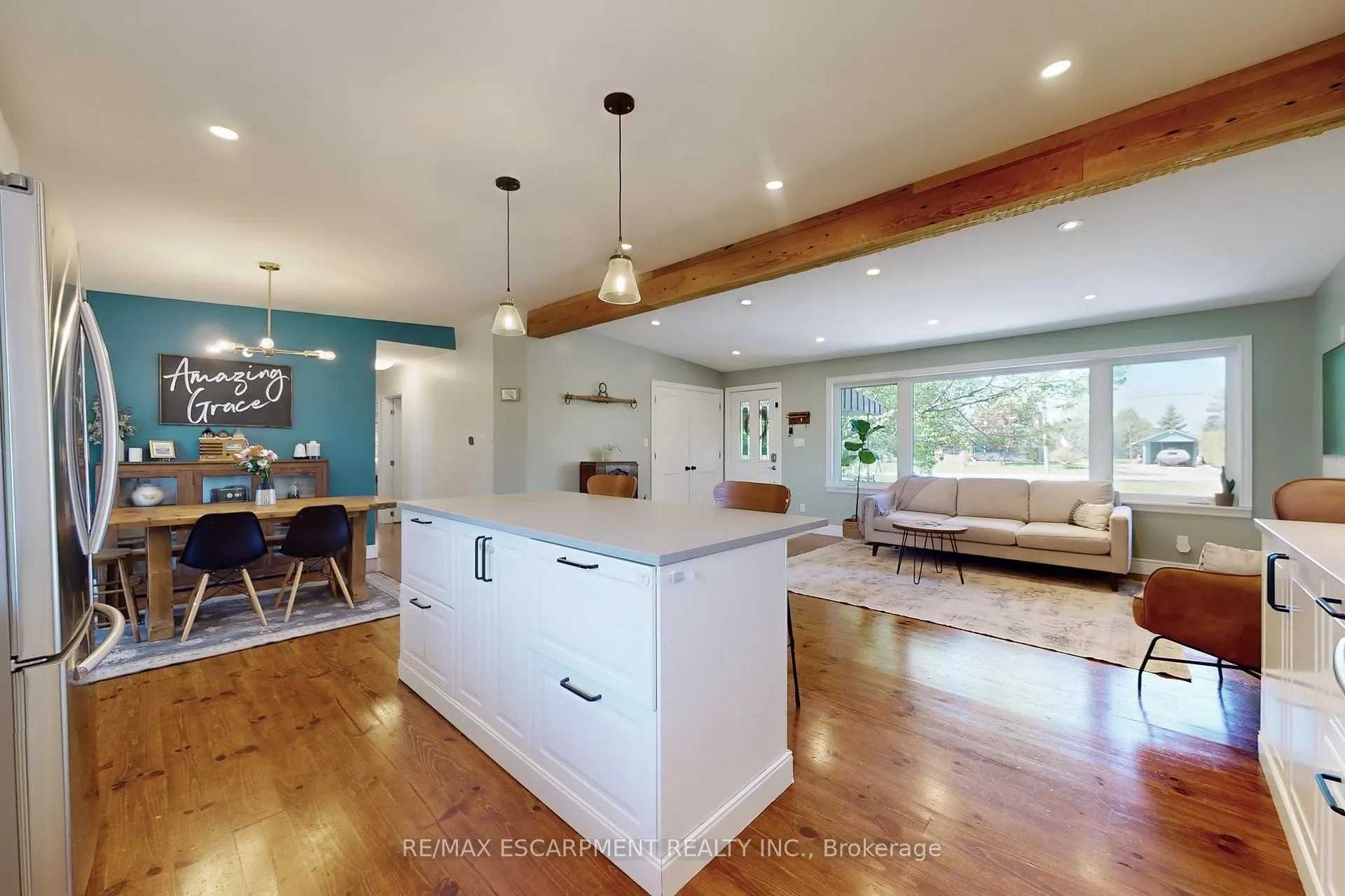 Photo 11 of 14 Algonquin Avenue, Hamilton, Greensville — HOMEH