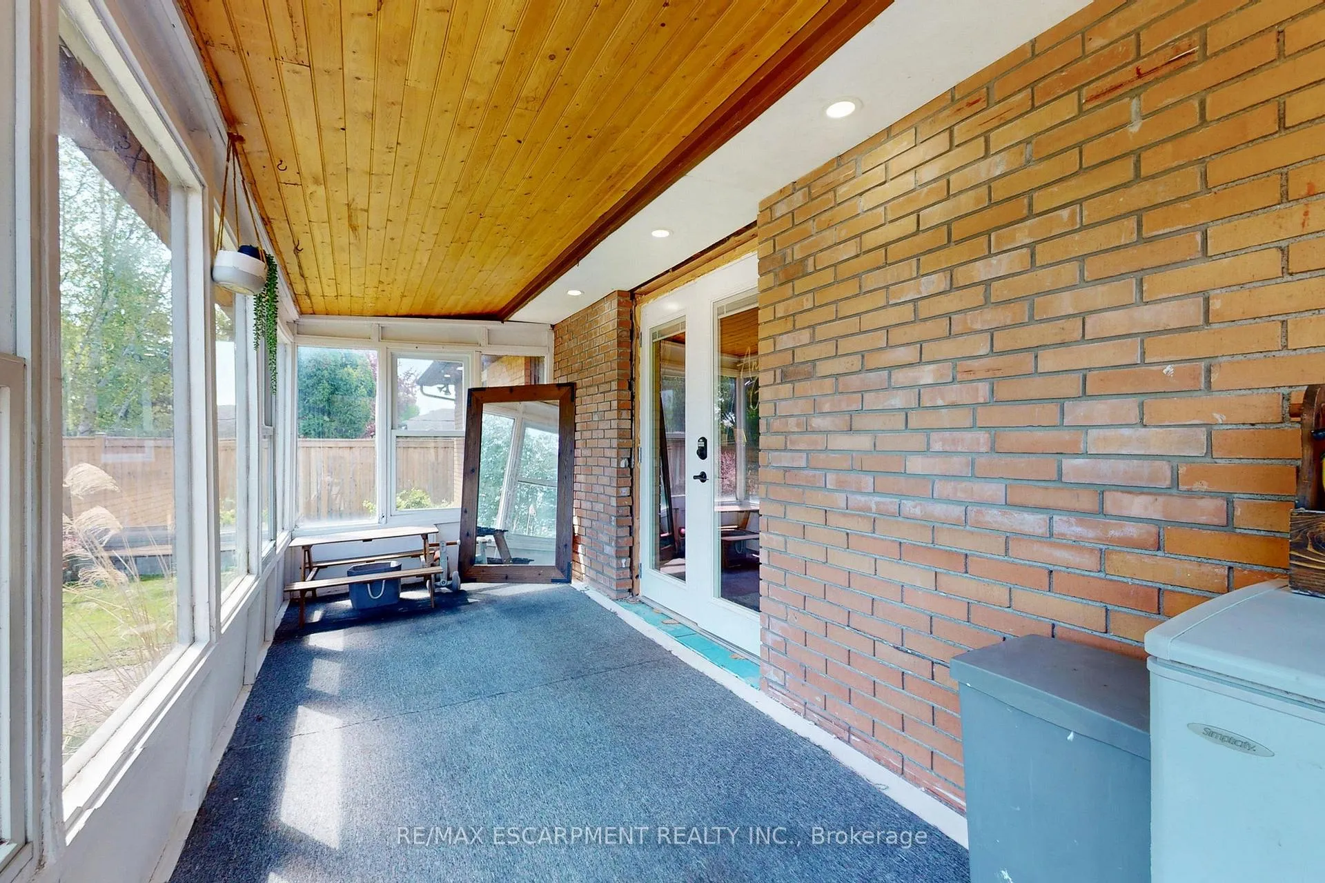Photo 15 of 14 Algonquin Avenue, Hamilton, Greensville — HOMEH