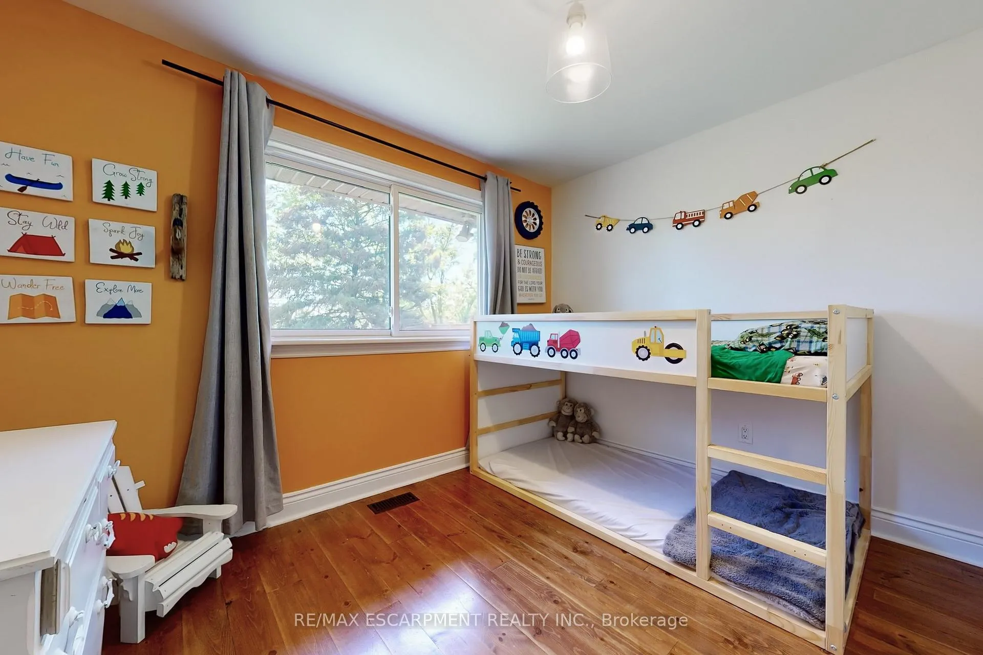 Photo 19 of 14 Algonquin Avenue, Hamilton, Greensville — HOMEH