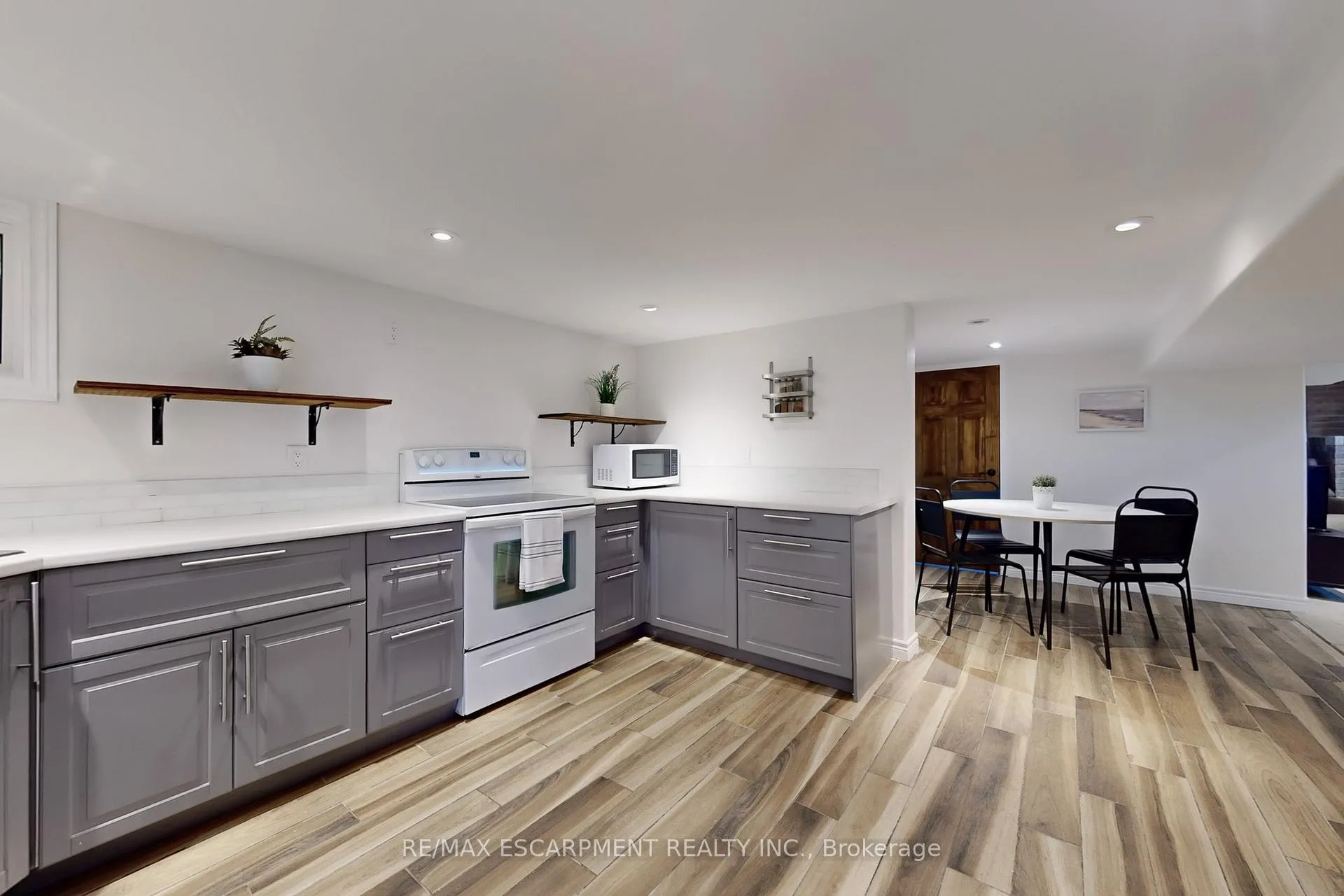 Photo 29 of 14 Algonquin Avenue, Hamilton, Greensville — HOMEH