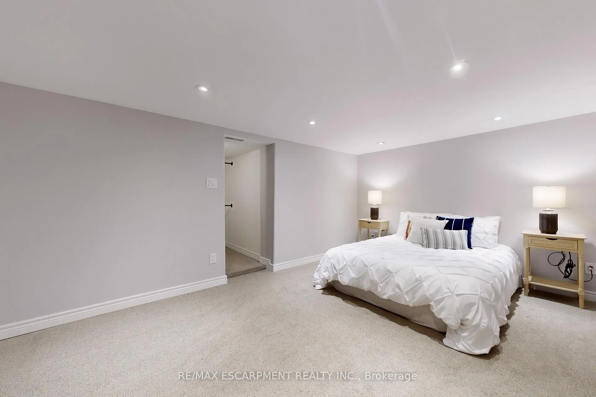 Photo 33 of 14 Algonquin Avenue, Hamilton, Greensville — HOMEH