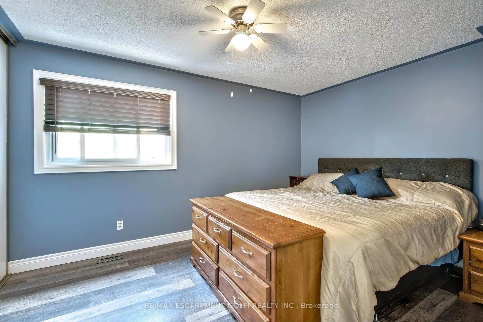 Photo 14 of 12 Woodside Square, Pelham, Fonthill — HOMEH