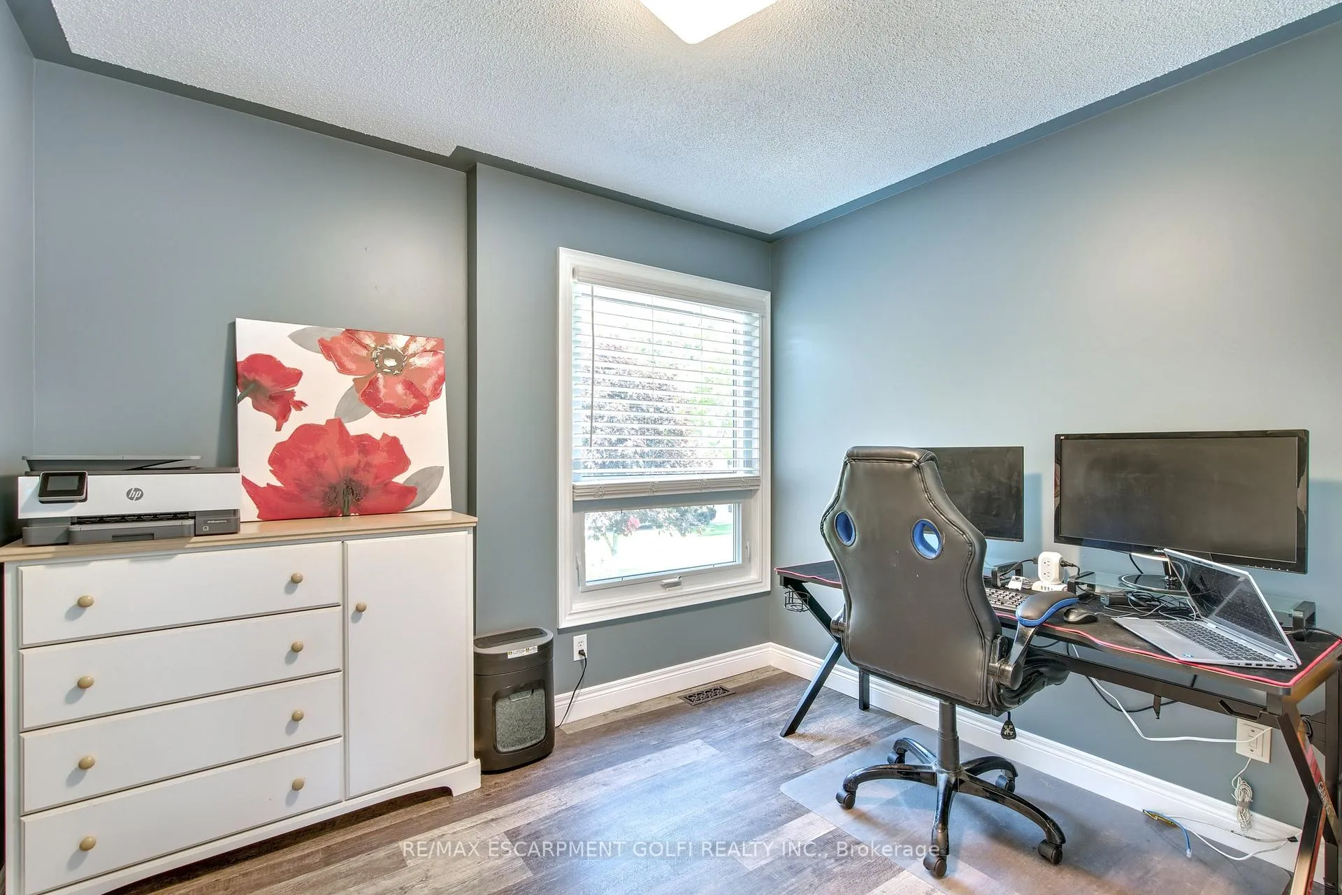 Photo 16 of 12 Woodside Square, Pelham, Fonthill — HOMEH