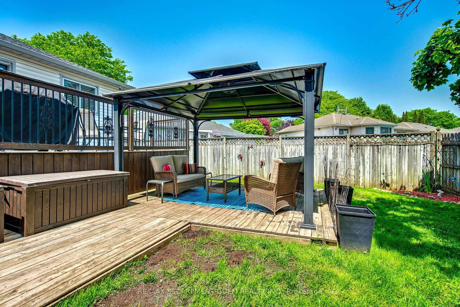 Photo 31 of 12 Woodside Square, Pelham, Fonthill — HOMEH