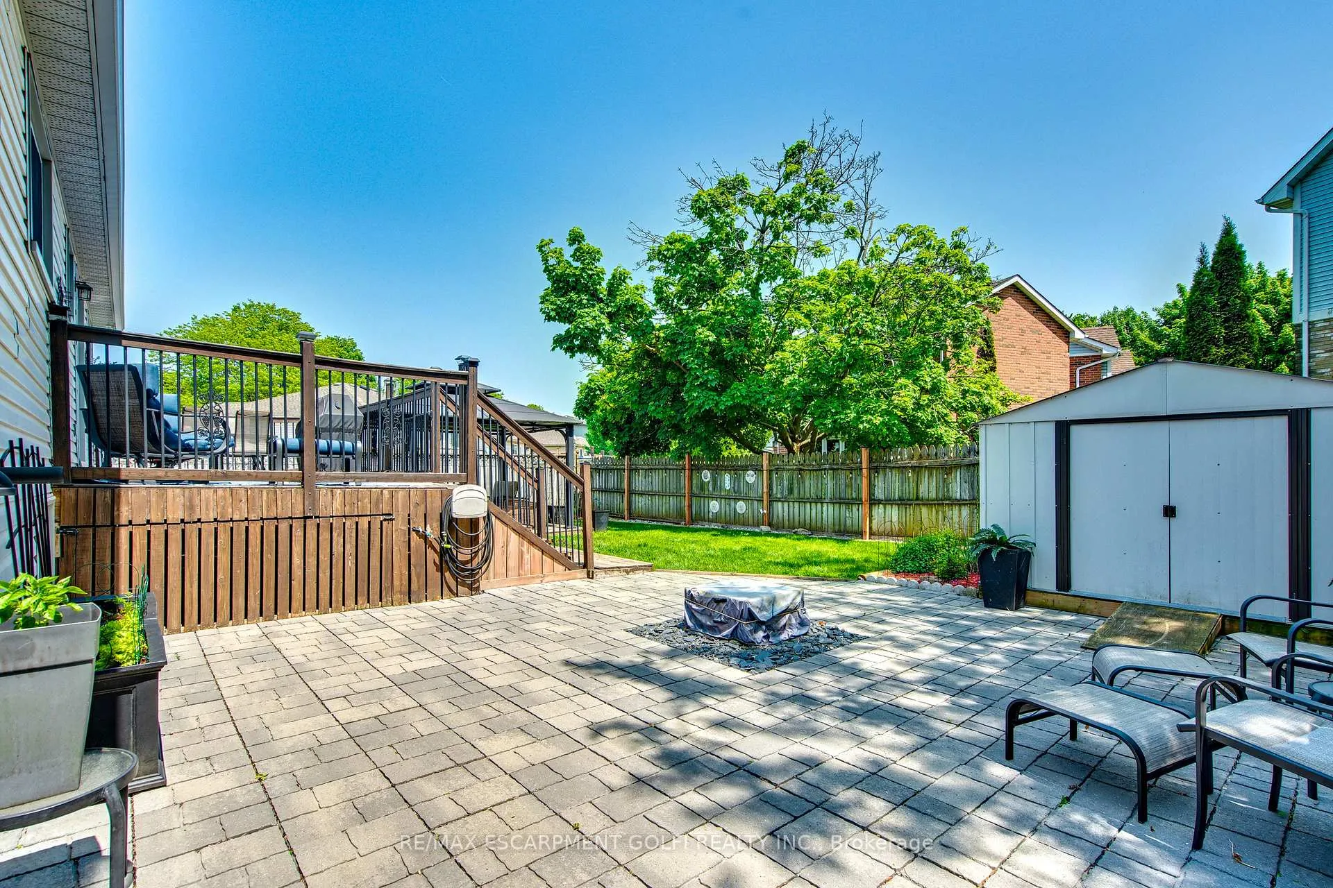 Photo 32 of 12 Woodside Square, Pelham, Fonthill — HOMEH