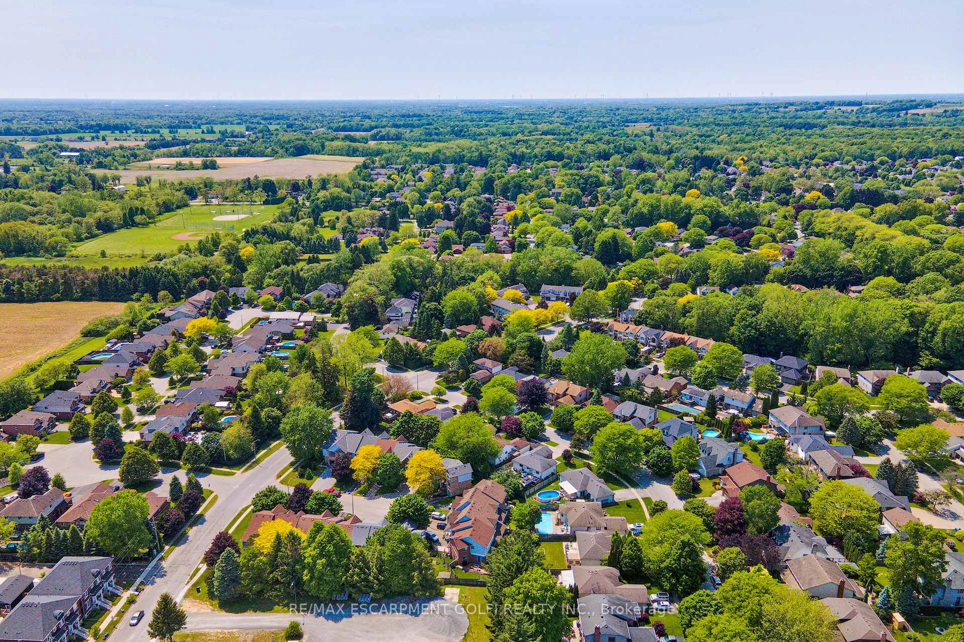 Photo 40 of 12 Woodside Square, Pelham, Fonthill — HOMEH