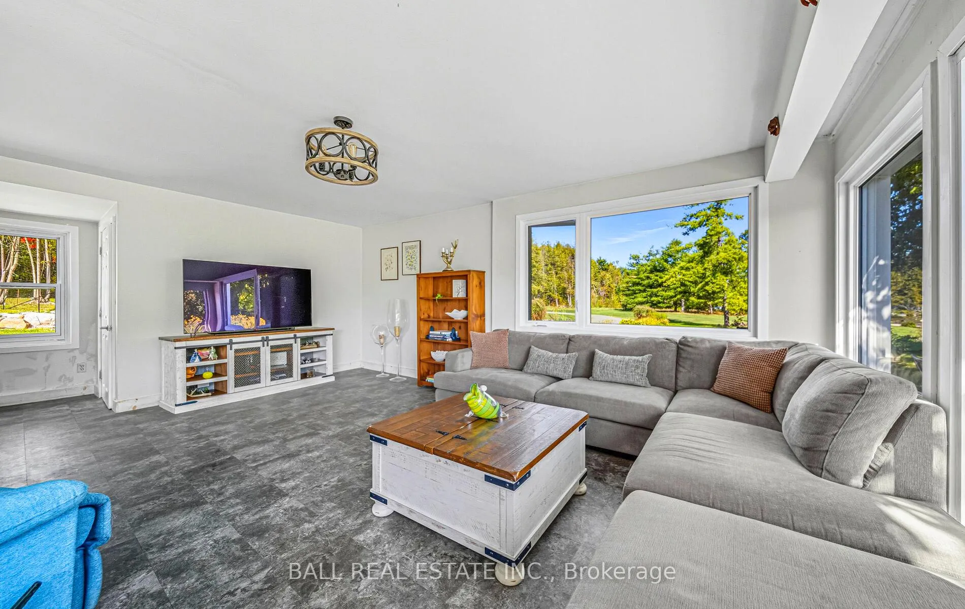 Photo 4 of 497 Sawmill Road, Douro-Dummer — HOMEH