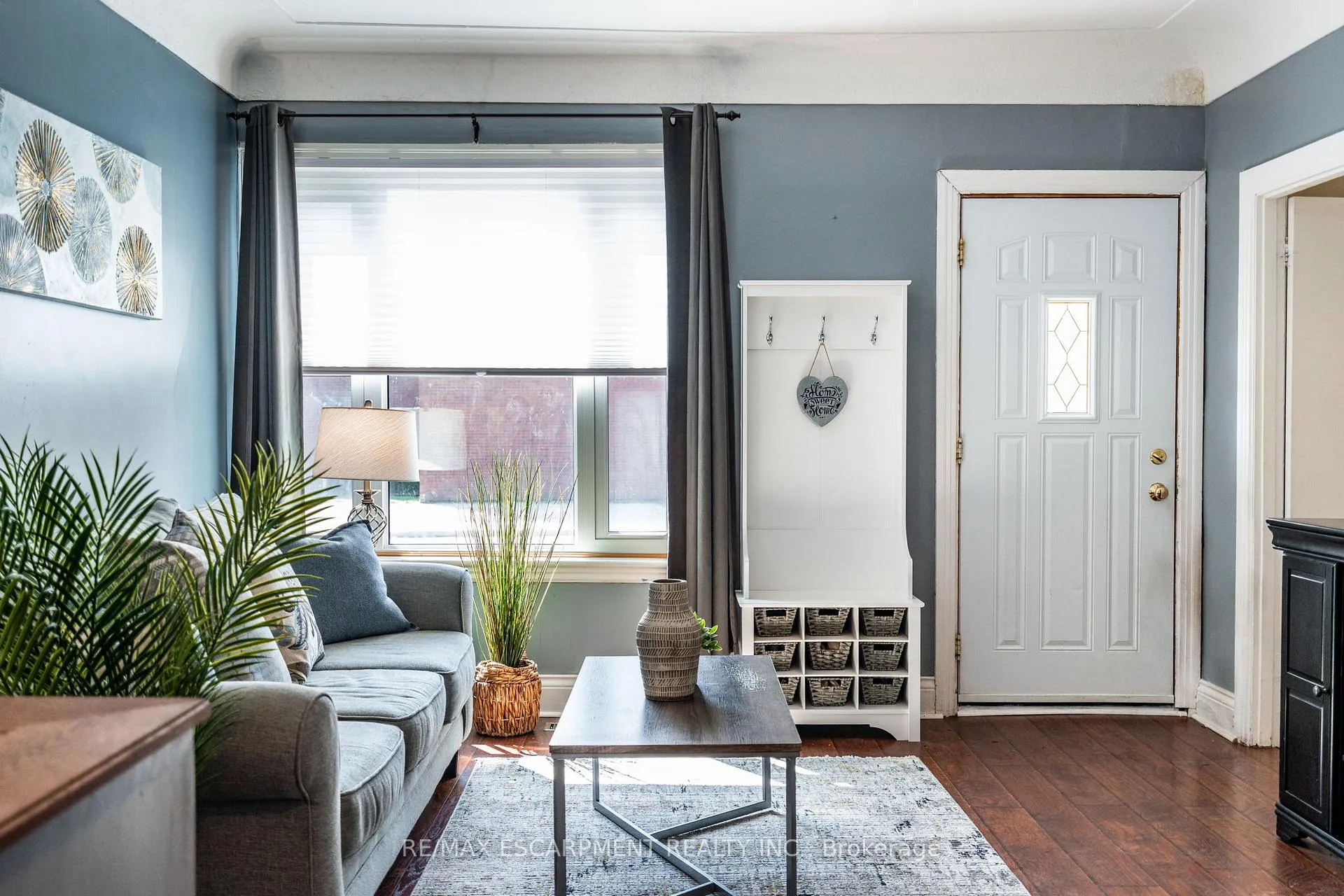 Photo 8 of 153 East 5th Street, Hamilton, Centremount — HOMEH