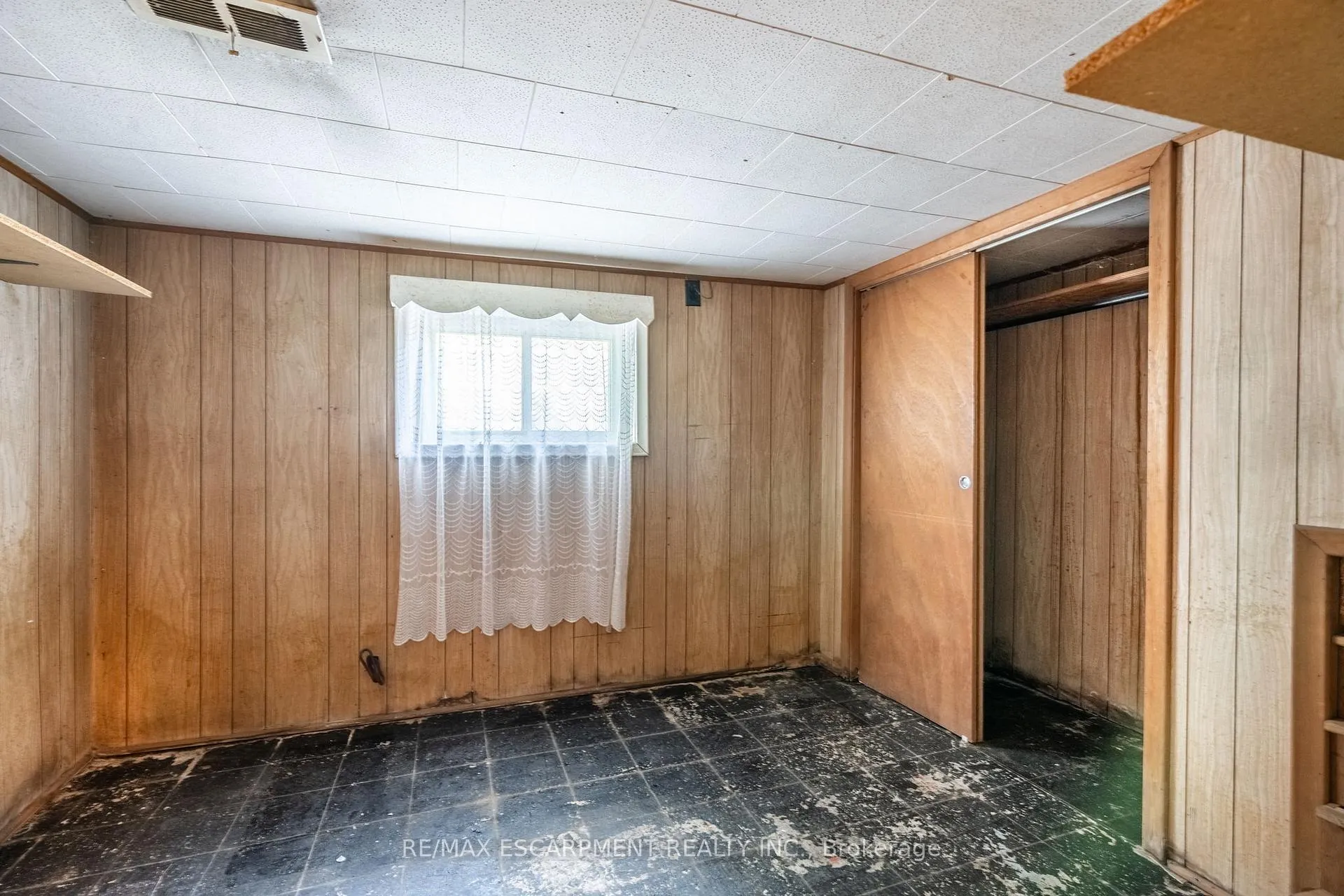 Photo 28 of 153 East 5th Street, Hamilton, Centremount — HOMEH