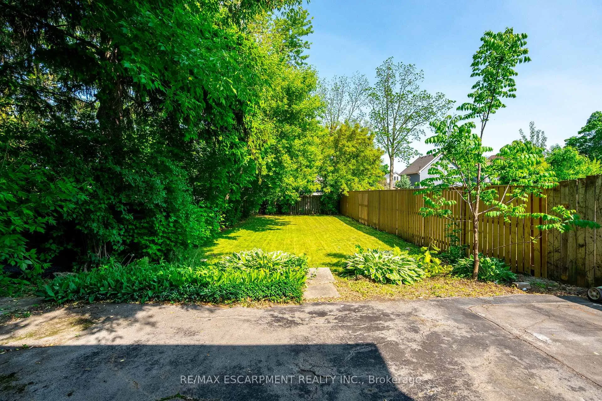 Photo 32 of 153 East 5th Street, Hamilton, Centremount — HOMEH