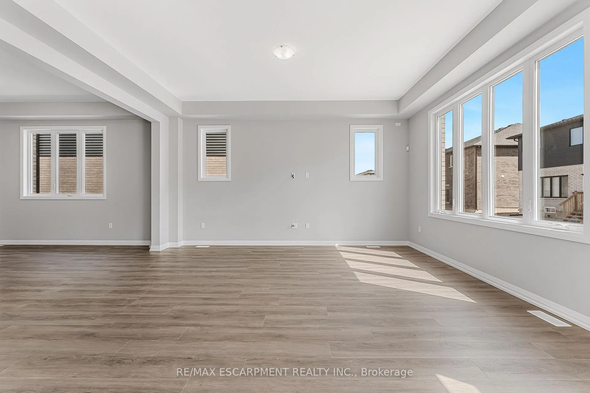 Photo 12 of 90 Acacia Road, Pelham, Fonthill — HOMEH