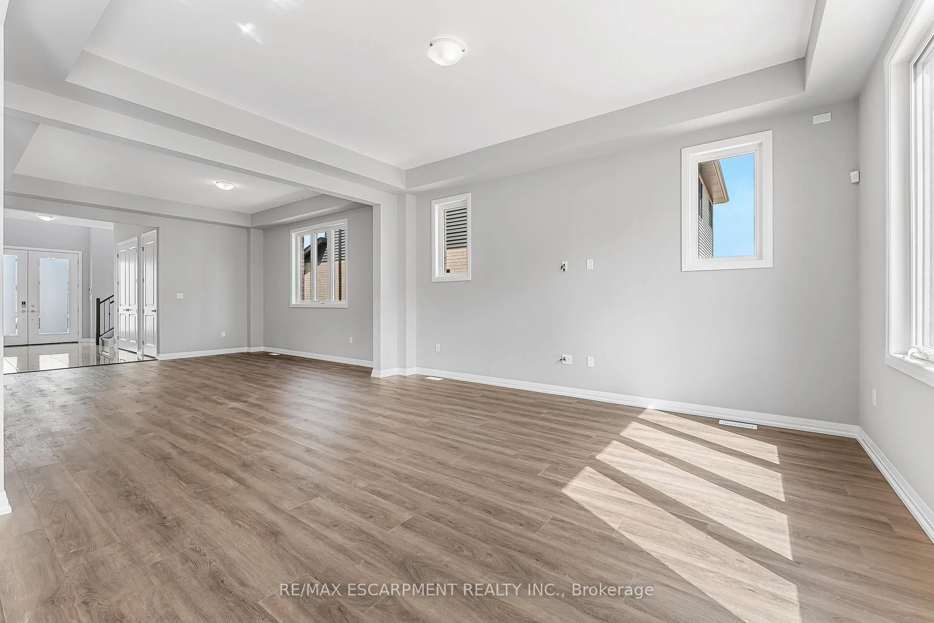 Photo 13 of 90 Acacia Road, Pelham, Fonthill — HOMEH