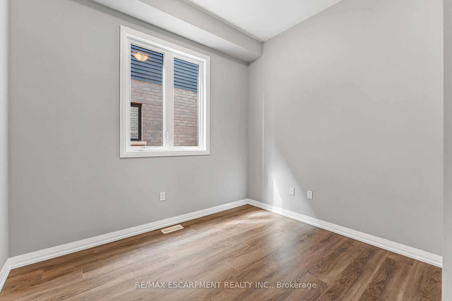 Photo 27 of 90 Acacia Road, Pelham, Fonthill — HOMEH