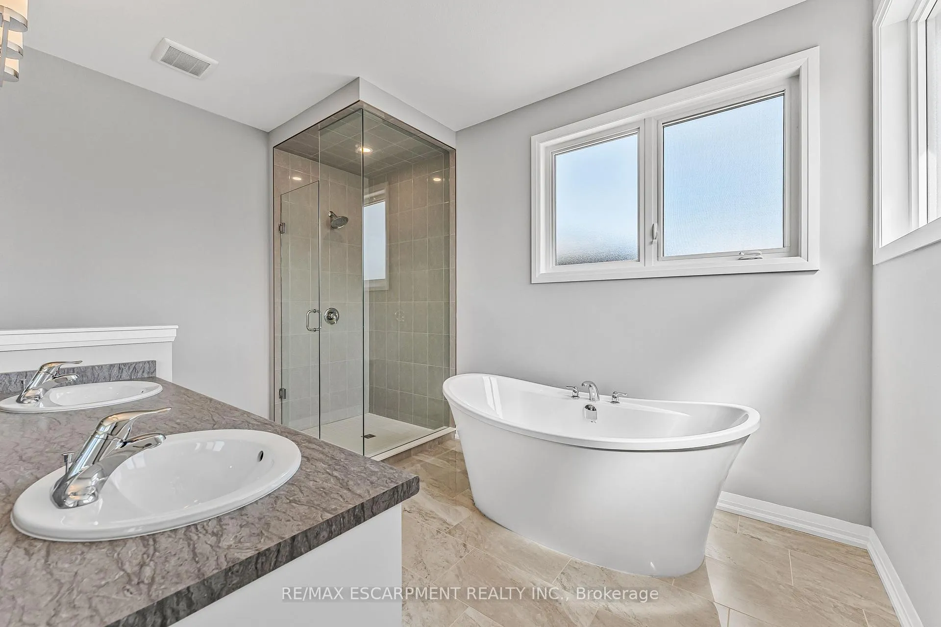 Photo 40 of 90 Acacia Road, Pelham, Fonthill — HOMEH