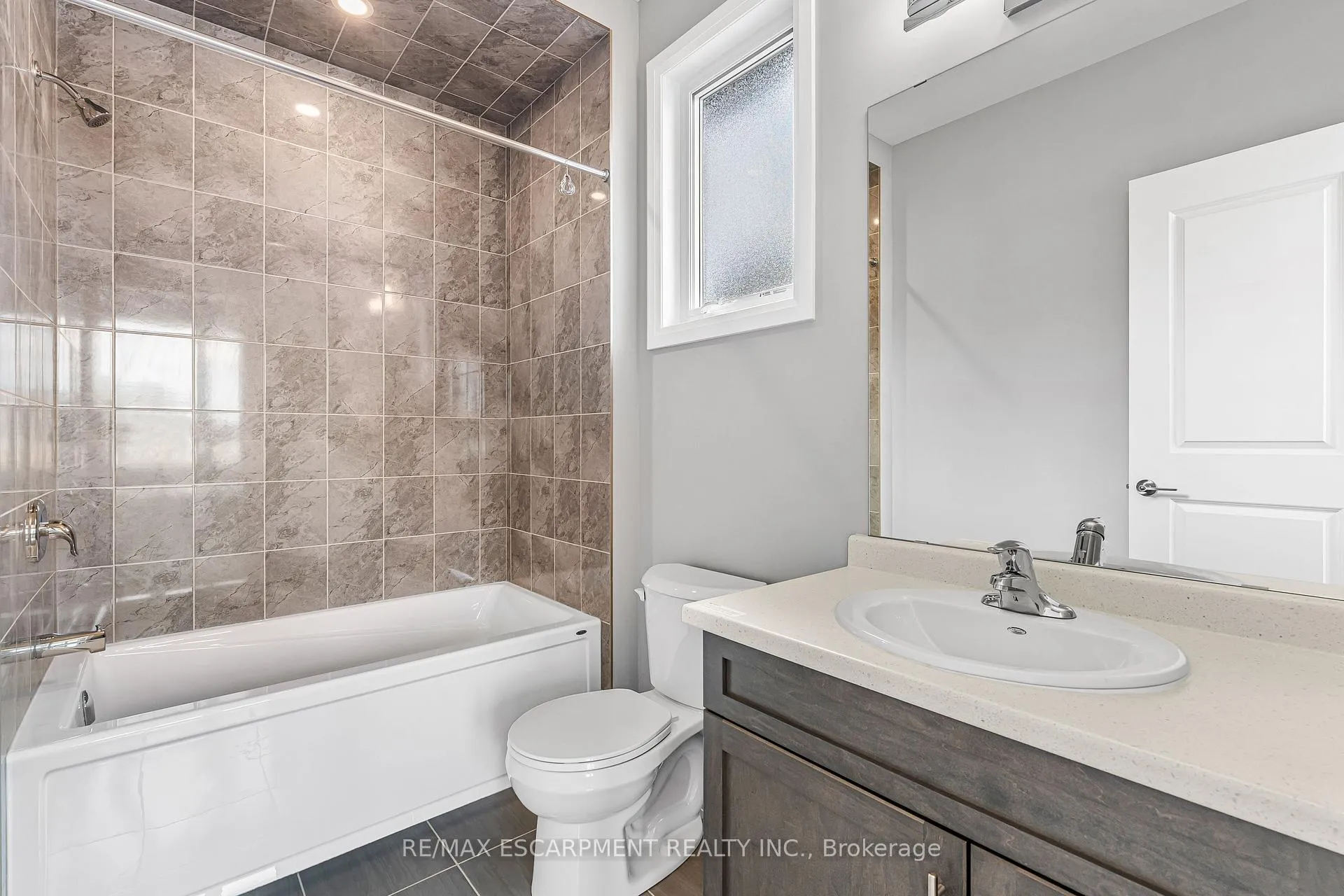 Photo 47 of 90 Acacia Road, Pelham, Fonthill — HOMEH