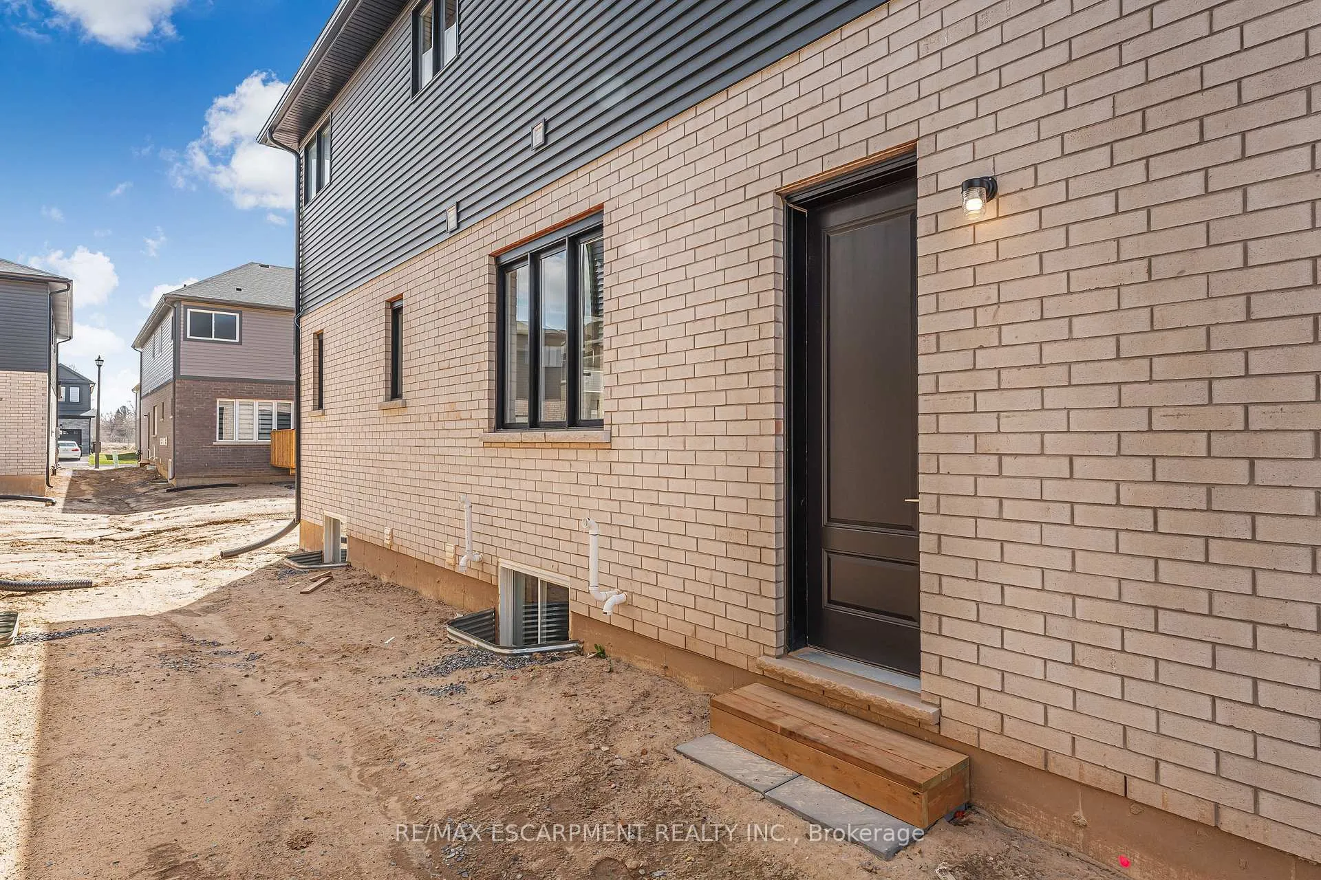 Photo 50 of 90 Acacia Road, Pelham, Fonthill — HOMEH