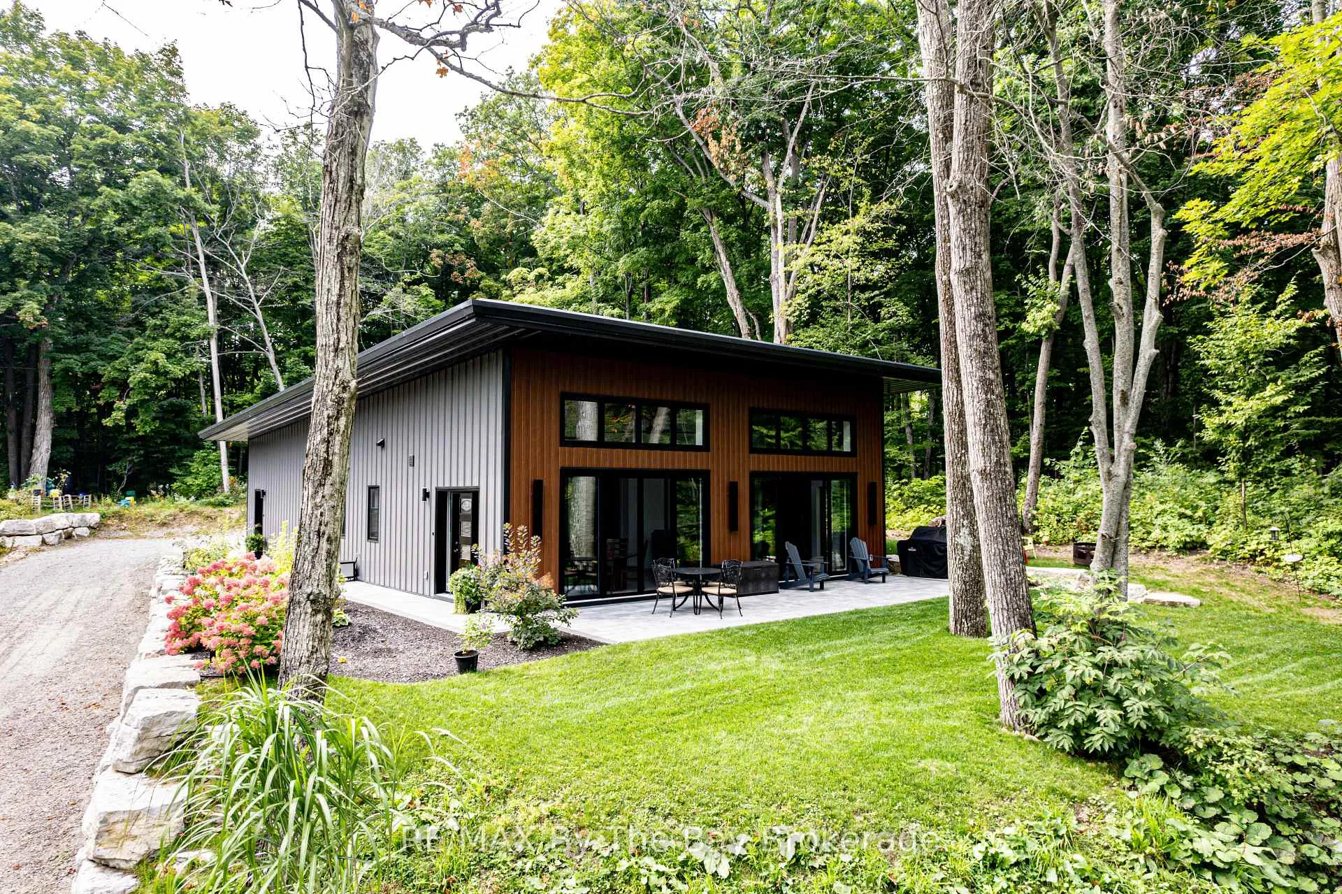 Photo 1 of 1584 Champlain Road, Tiny, Rural Tiny — HOMEH