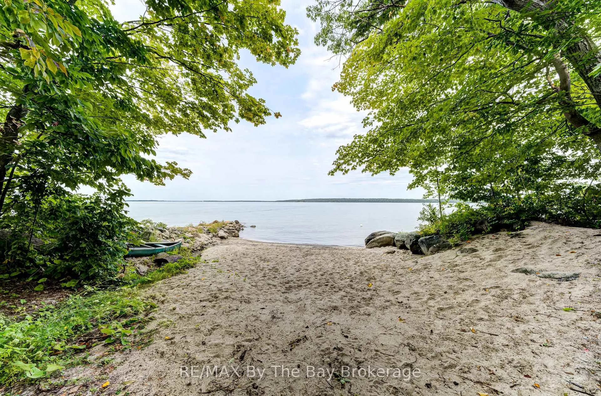Photo 3 of 1584 Champlain Road, Tiny, Rural Tiny — HOMEH