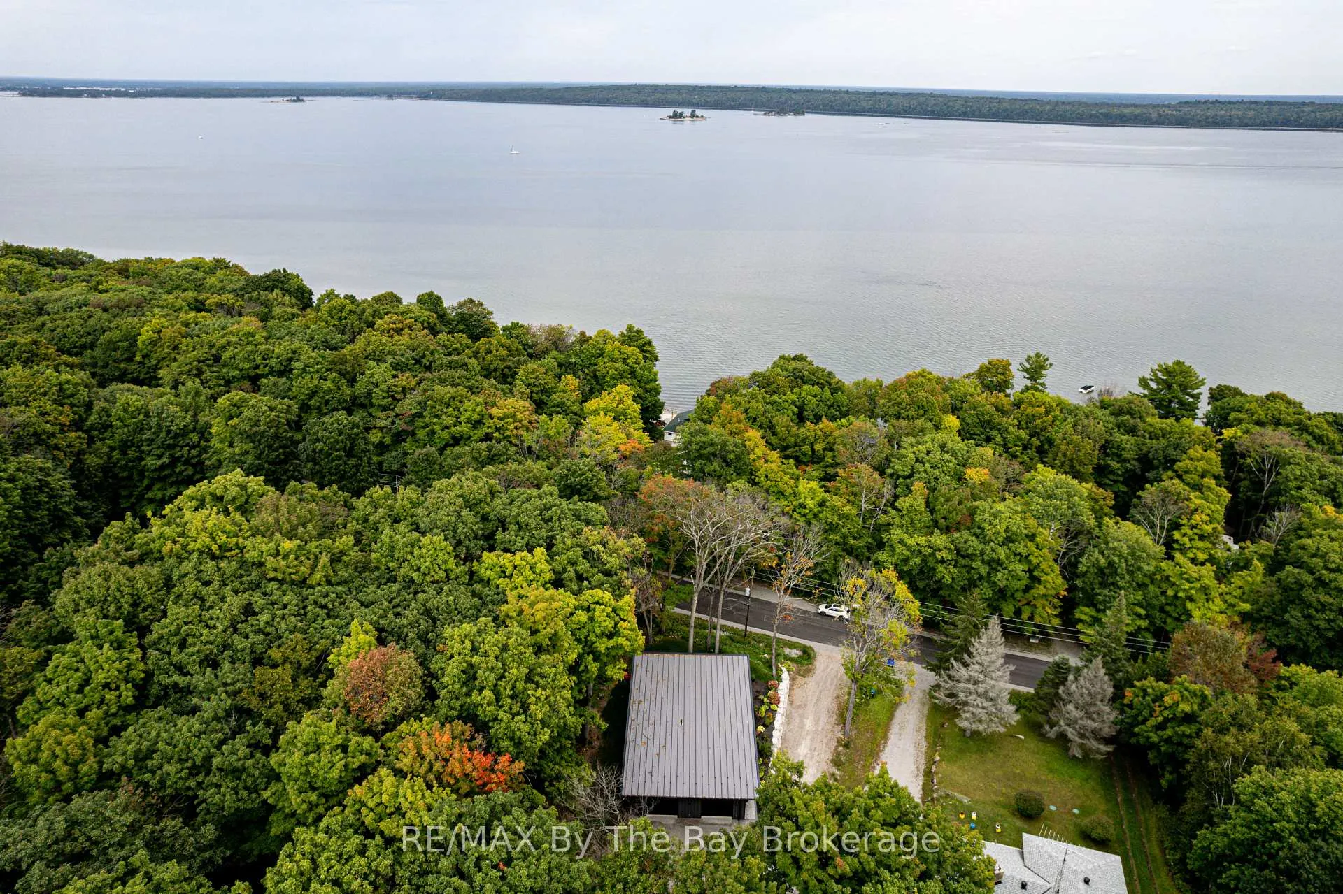 Photo 9 of 1584 Champlain Road, Tiny, Rural Tiny — HOMEH