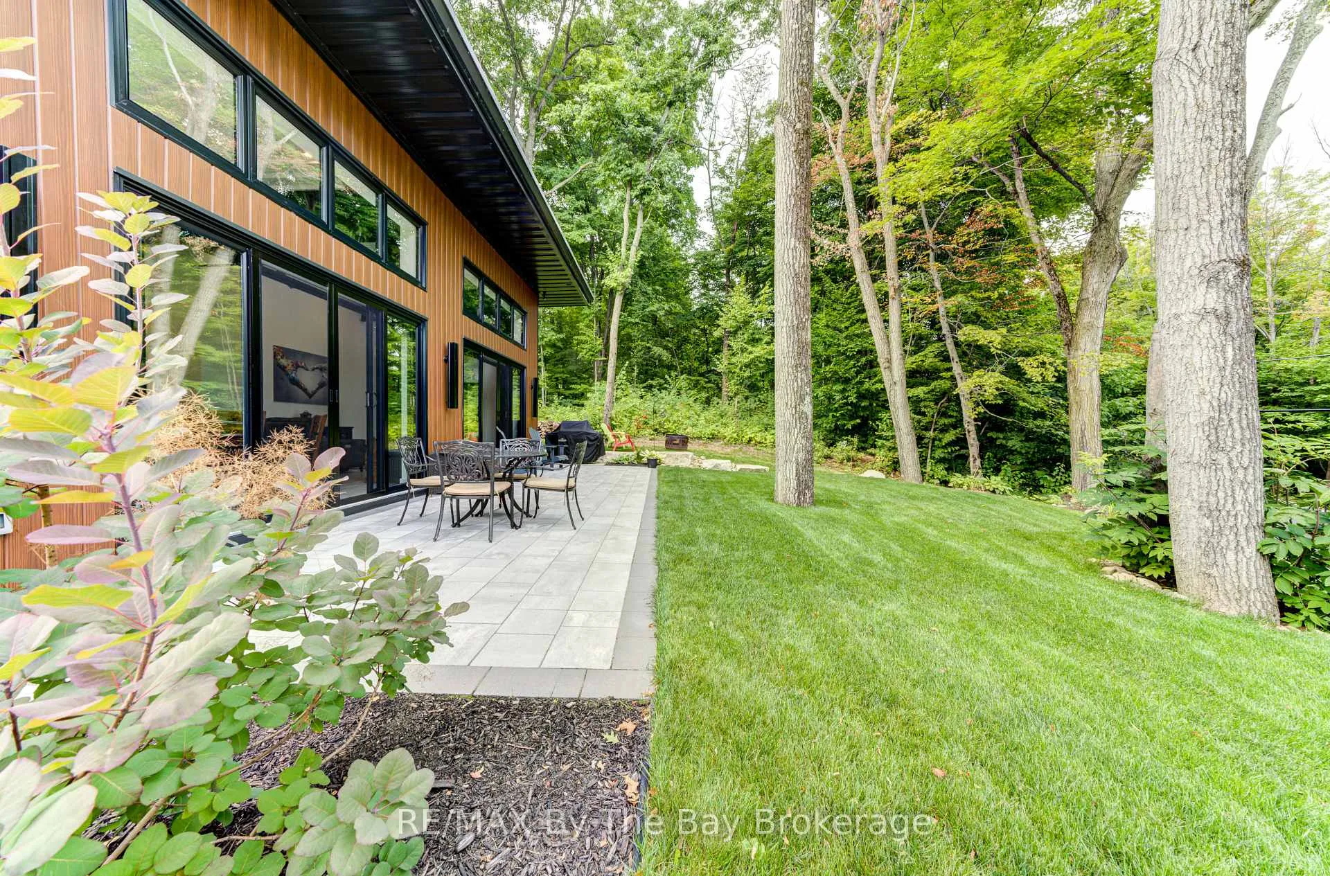Photo 11 of 1584 Champlain Road, Tiny, Rural Tiny — HOMEH