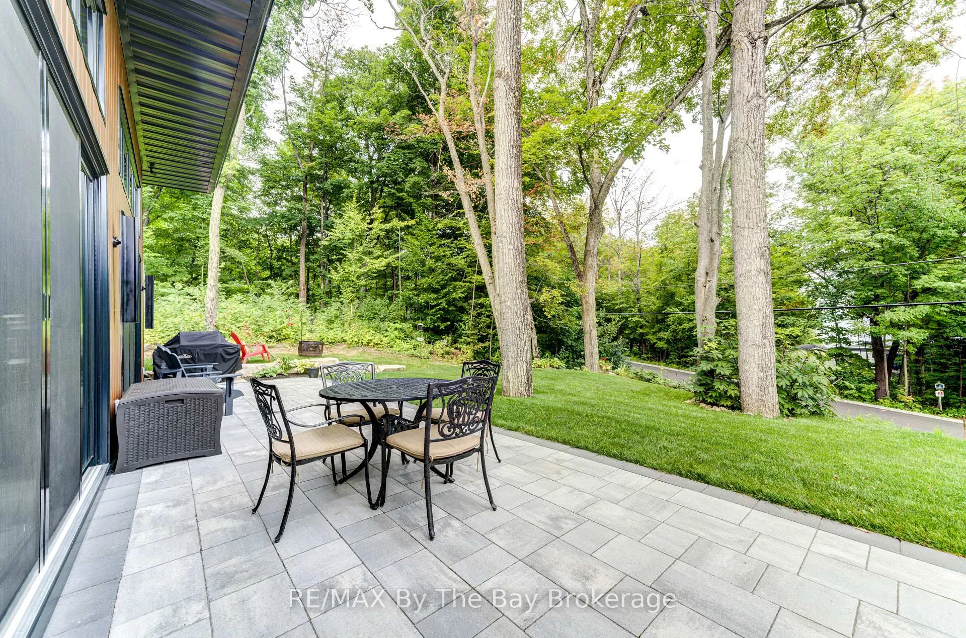 Photo 12 of 1584 Champlain Road, Tiny, Rural Tiny — HOMEH