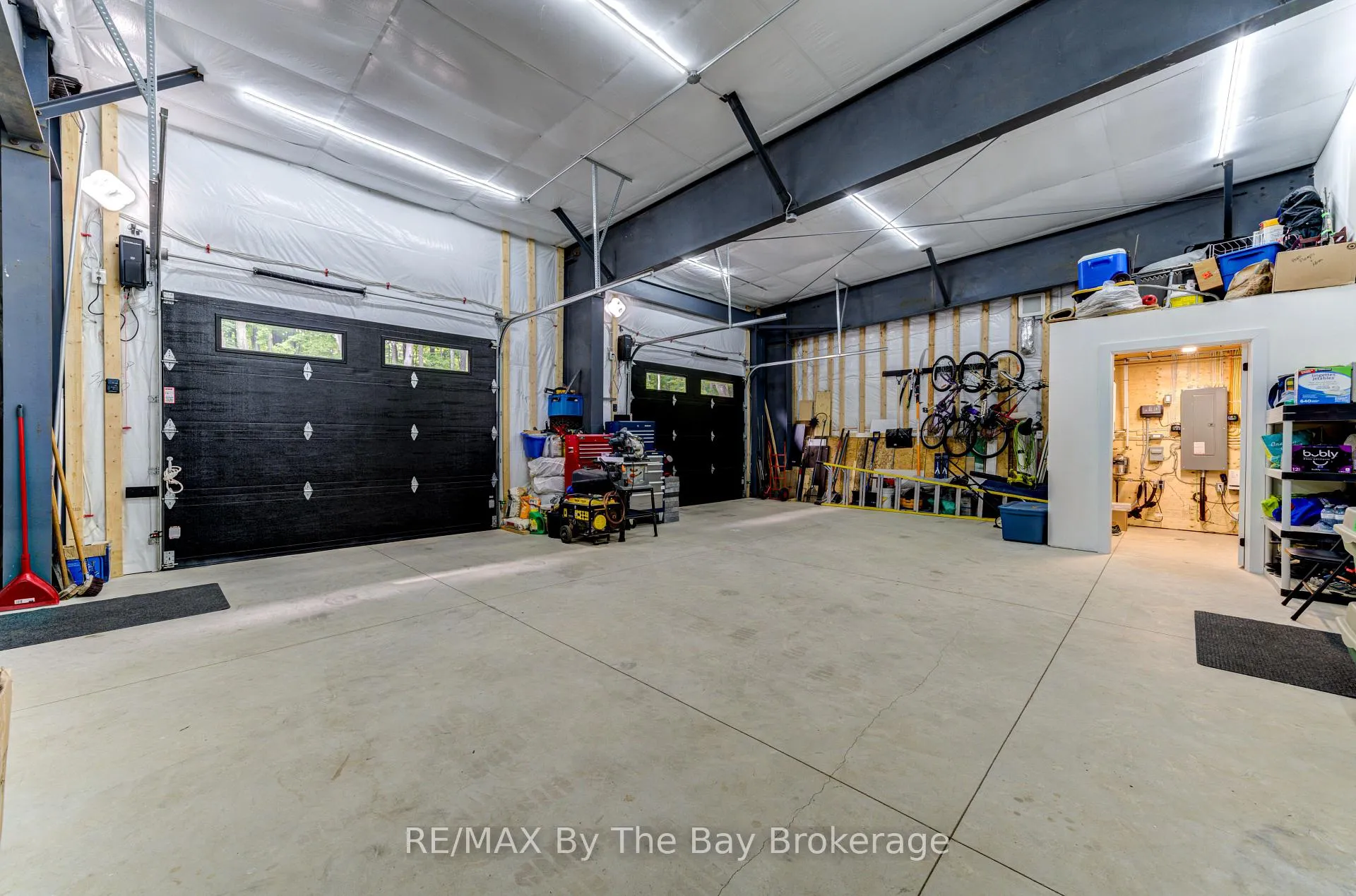 Photo 16 of 1584 Champlain Road, Tiny, Rural Tiny — HOMEH