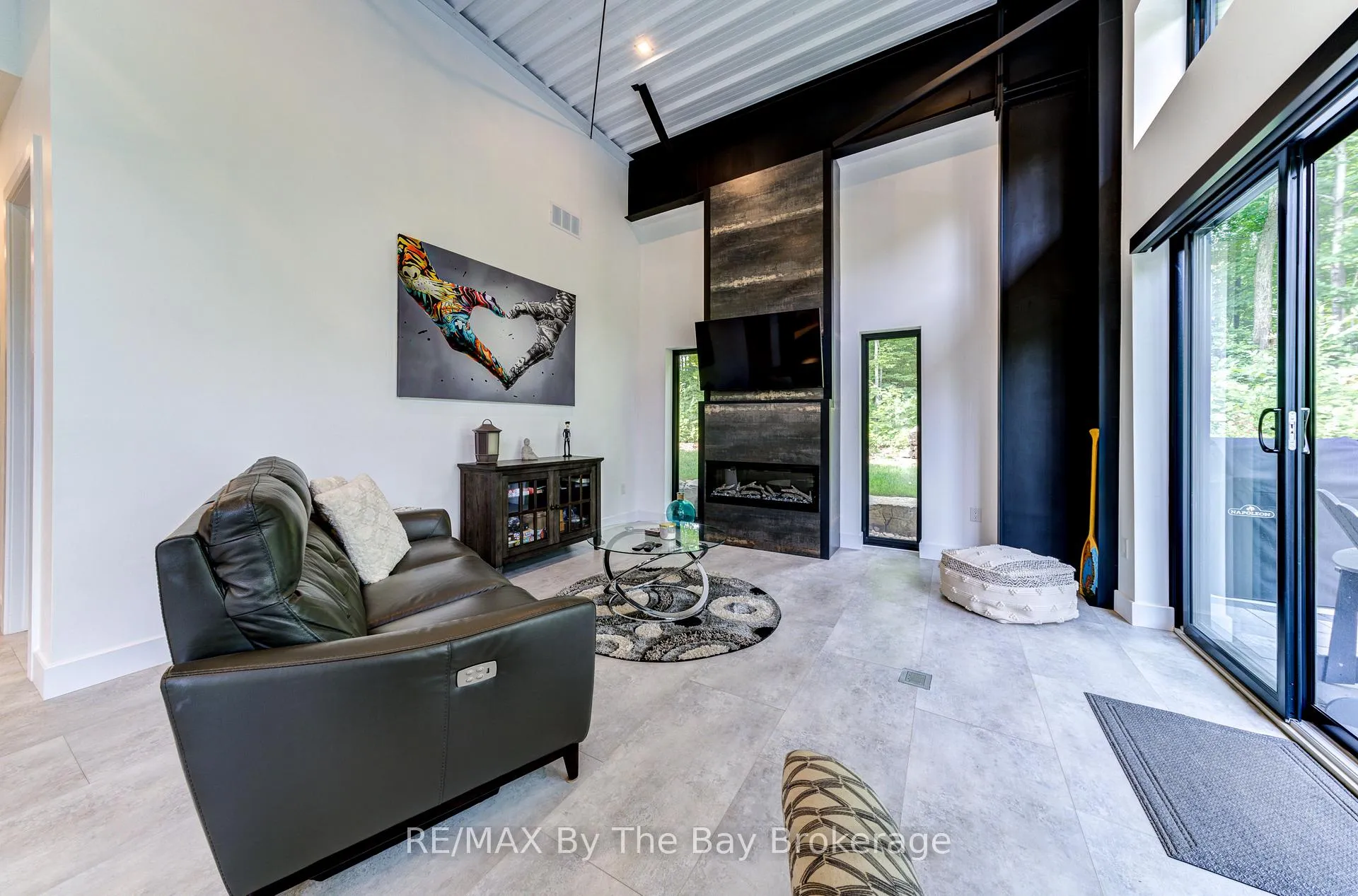 Photo 26 of 1584 Champlain Road, Tiny, Rural Tiny — HOMEH